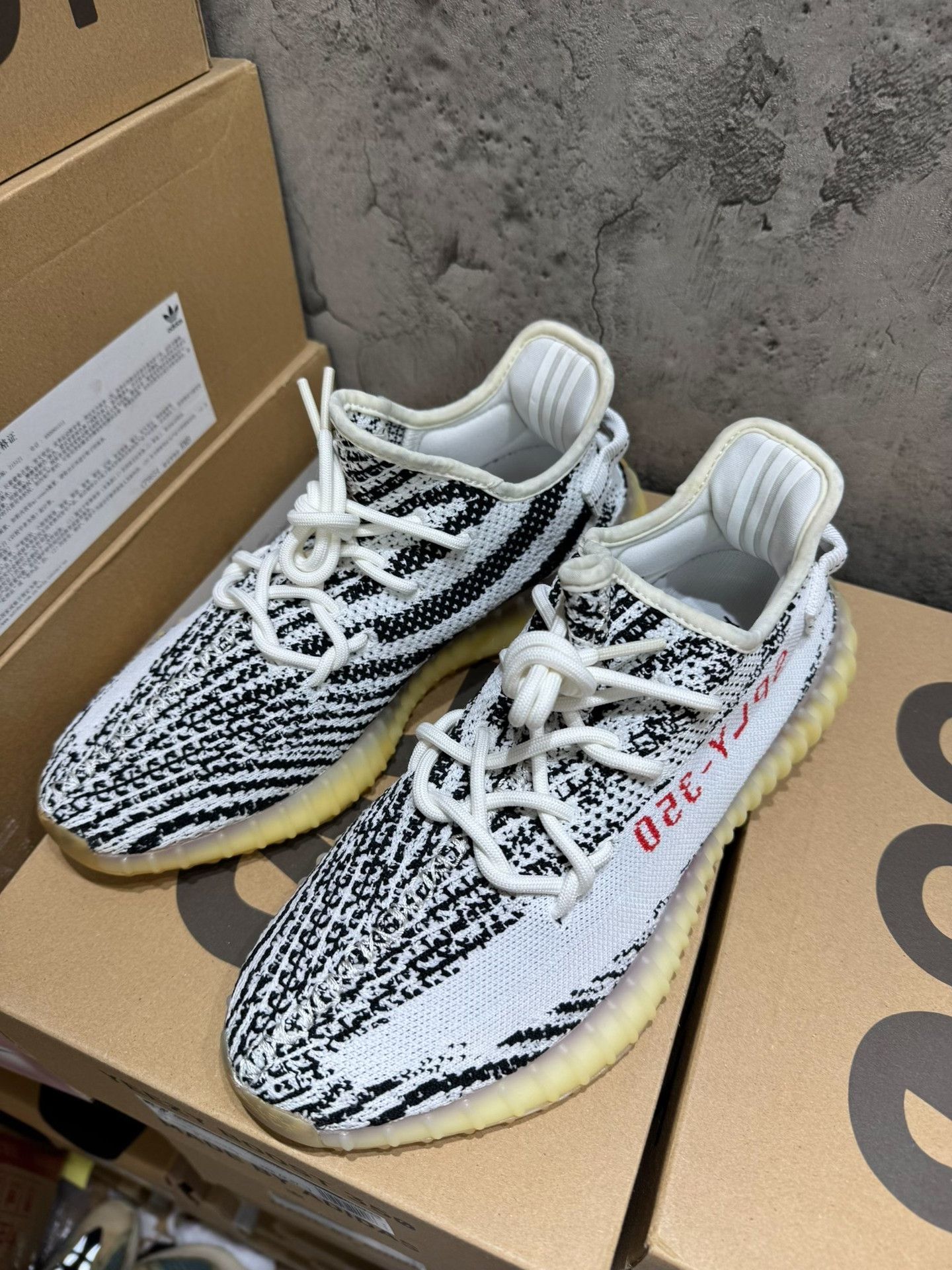 Adidas Adidas YEEZY350 White Lowtop Sneakers 42 Men Size US 9 / EU 42 - 2 Thumbnail
