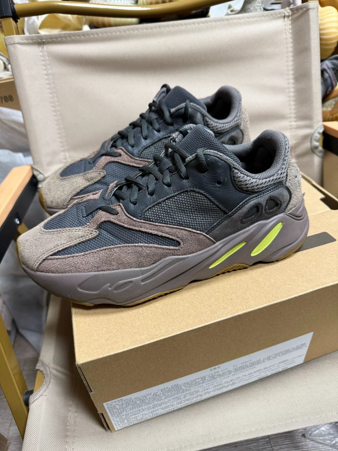 Adidas Adidas YEEZY700 Purple Lowtop Sneakers 42 Men Size US 9 / EU 42 - 2 Thumbnail