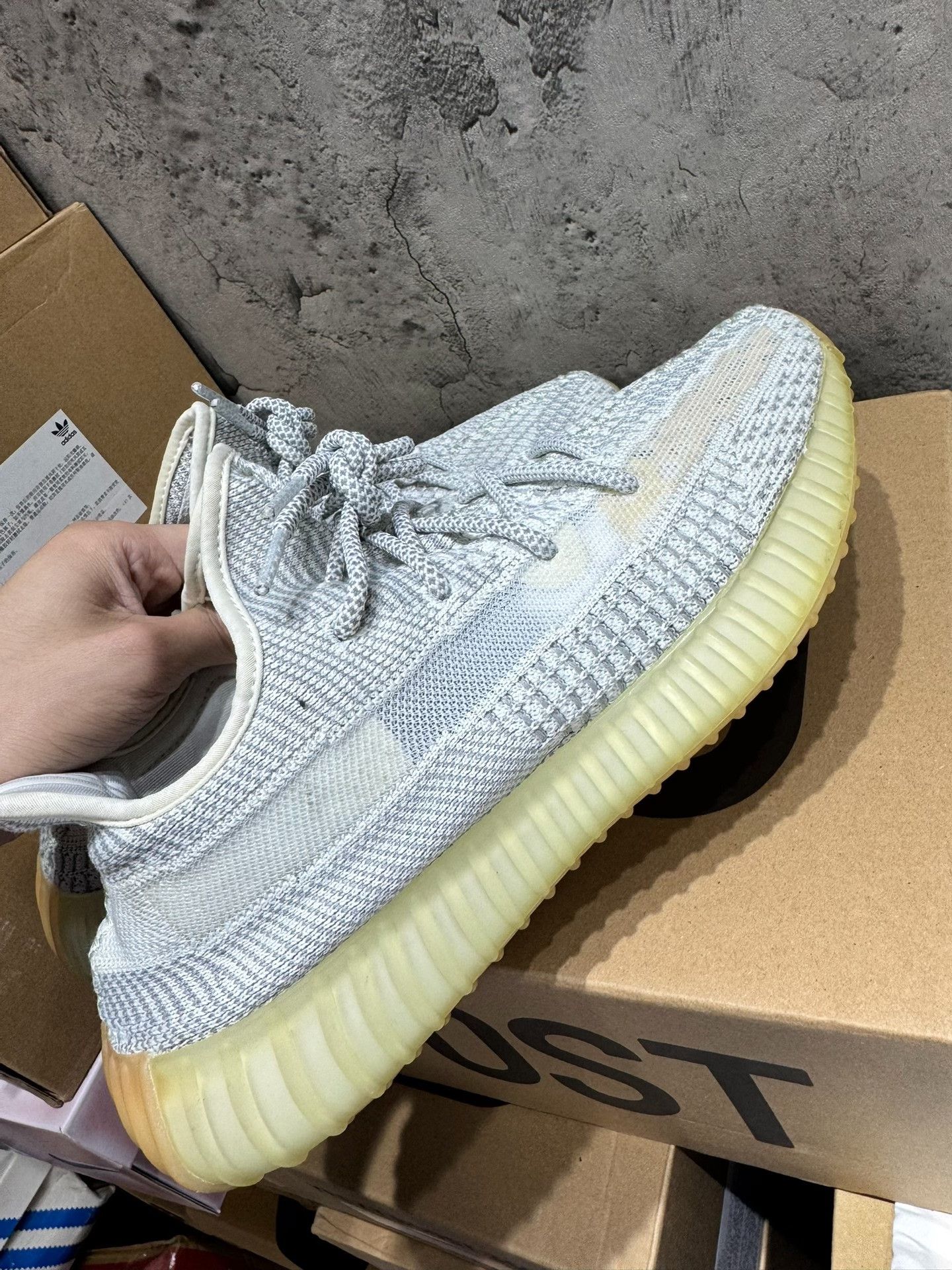 Adidas Adidas YEEZY350 Gray Lowtop Sneakers 9 Men Size US 9 / EU 42 - 4 Thumbnail