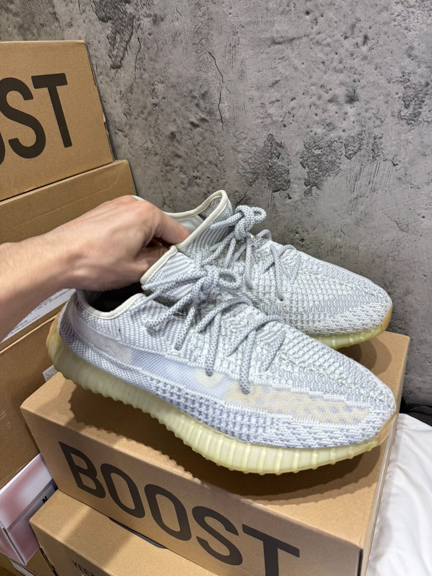 Adidas Adidas YEEZY350 Gray Lowtop Sneakers 9 Men Size US 9 / EU 42 - 2 Thumbnail