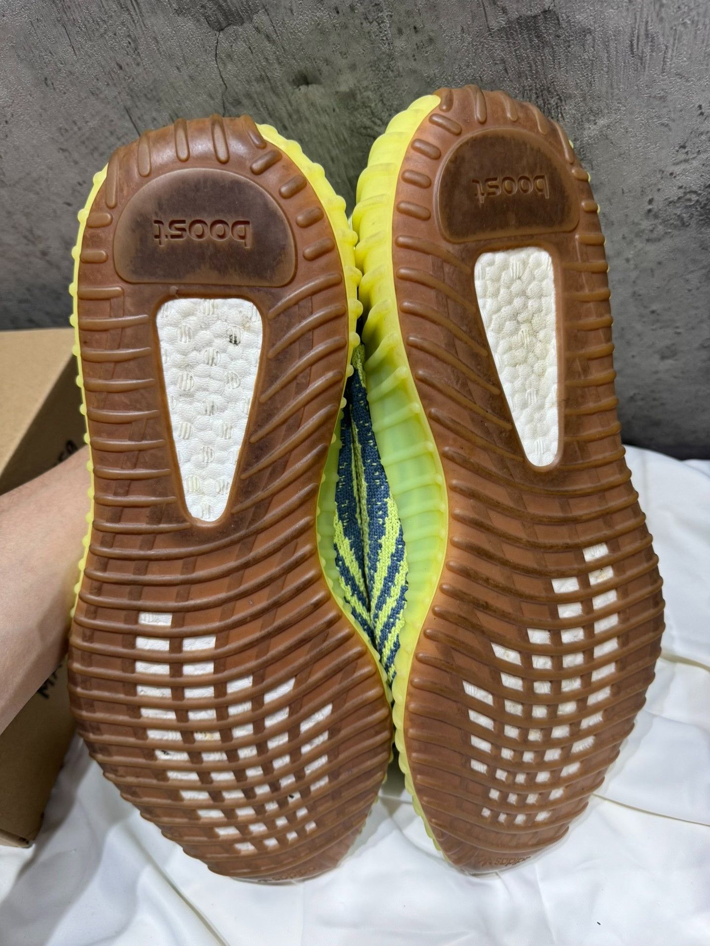 Adidas Adidas YEEZY350 Yellow Lowtop Sneakers 11.5 Men Size US 11.5 / EU 44-45 - 4 Thumbnail