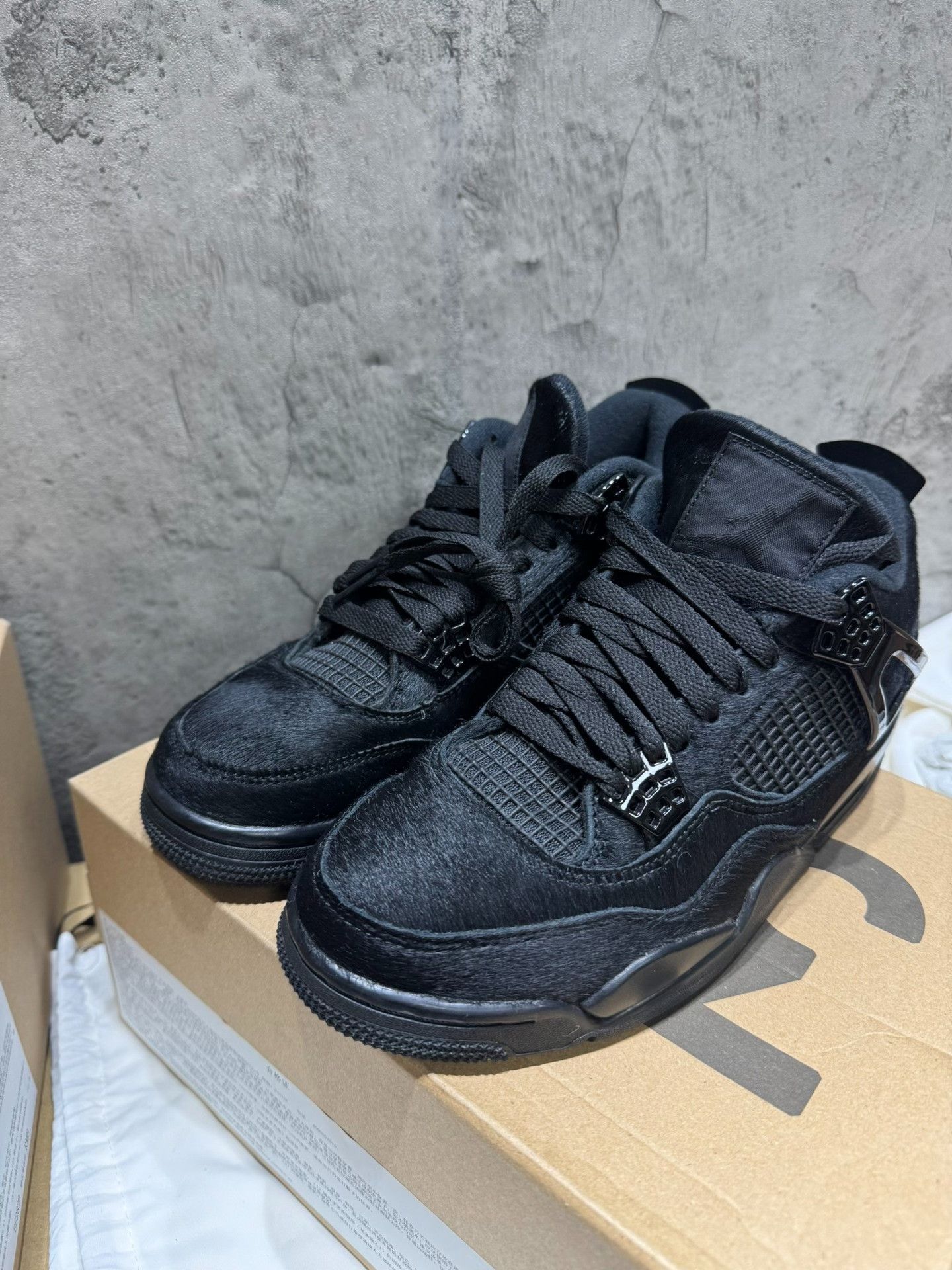 Nike Nike AJ4 Black Lowtop Sneakers 38 Men Size US 6 / EU 39 - 2 Thumbnail