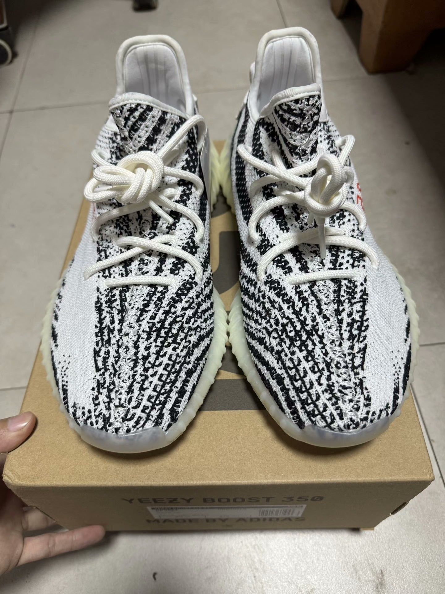 Adidas Adidas YEEZY350 White Lowtop Sneakers 9.5 Men Size US 9.5 / EU 42-43 - 2 Thumbnail
