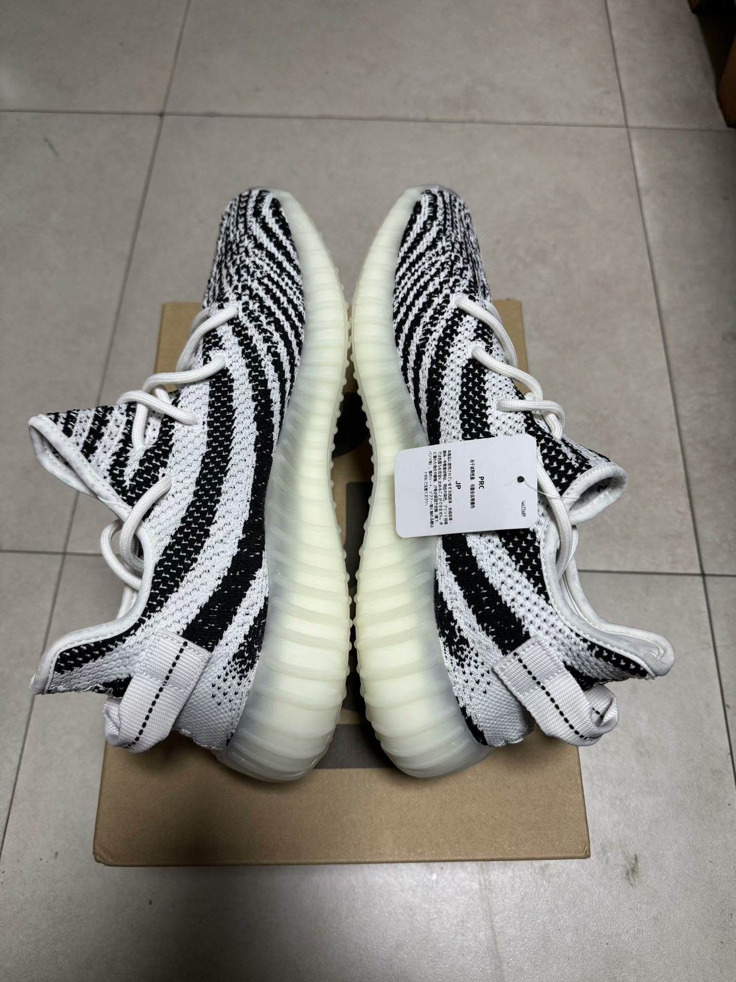 Adidas Adidas YEEZY350 White Lowtop Sneakers 9.5 Men Size US 9.5 / EU 42-43 - 6 Thumbnail