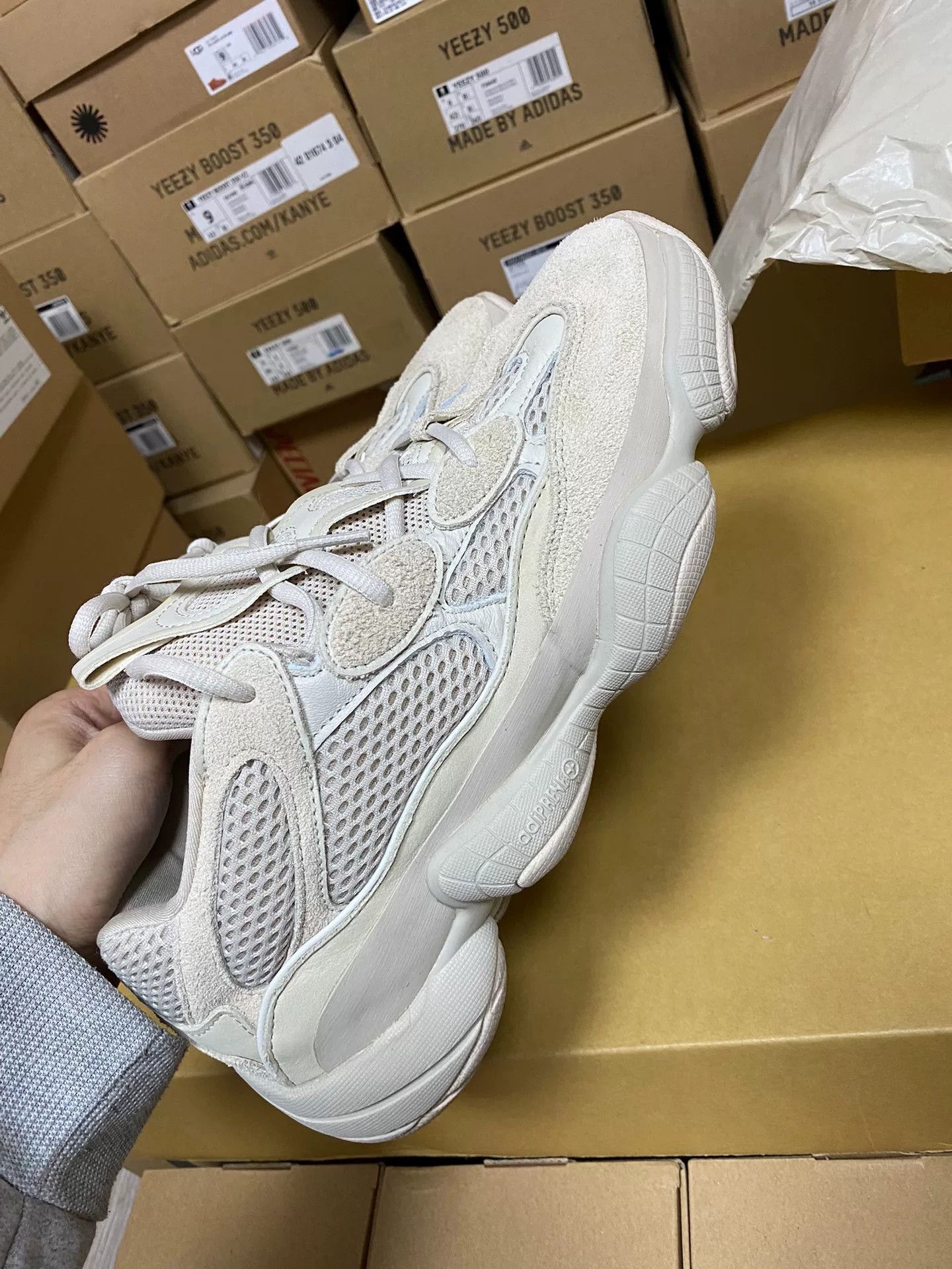 Adidas Adidas YEEZY500 White Lowtop Sneakers 9.5 Men Size US 9.5 / EU 42-43 - 7 Thumbnail