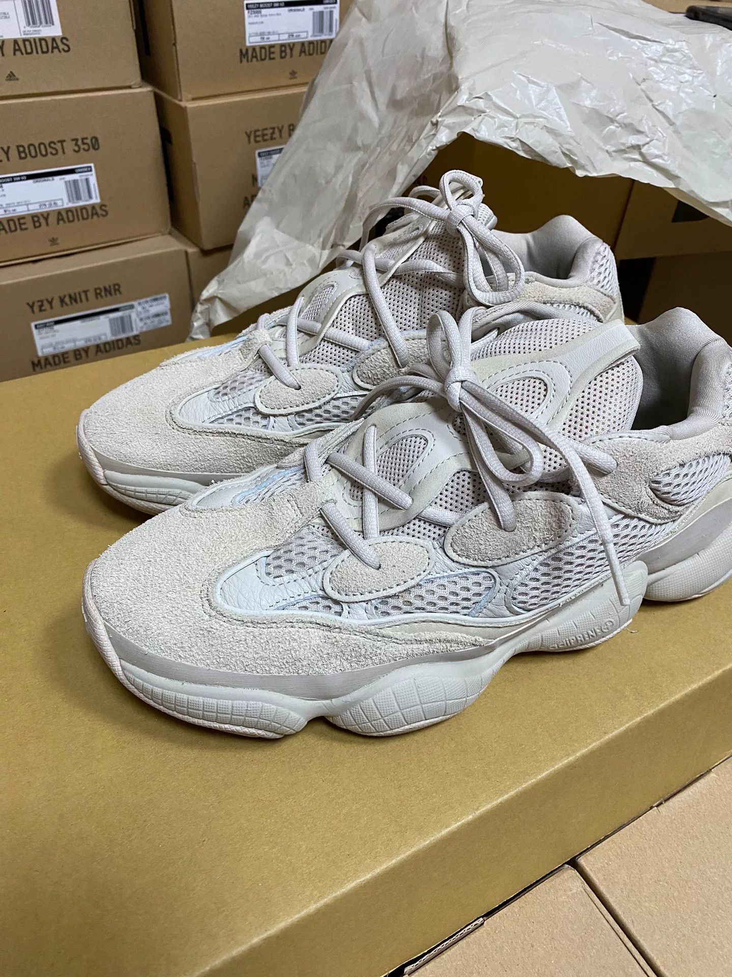 Adidas Adidas YEEZY500 White Lowtop Sneakers 9.5 Men Size US 9.5 / EU 42-43 - 4 Thumbnail
