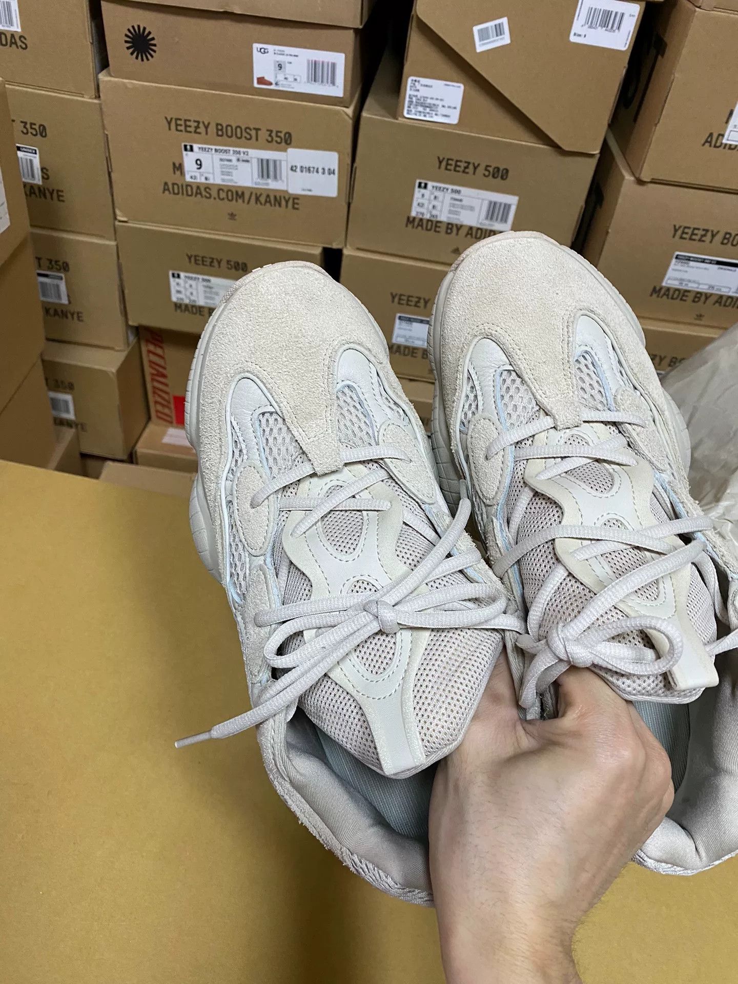 Adidas Adidas YEEZY500 White Lowtop Sneakers 9.5 Men Size US 9.5 / EU 42-43 - 5 Thumbnail