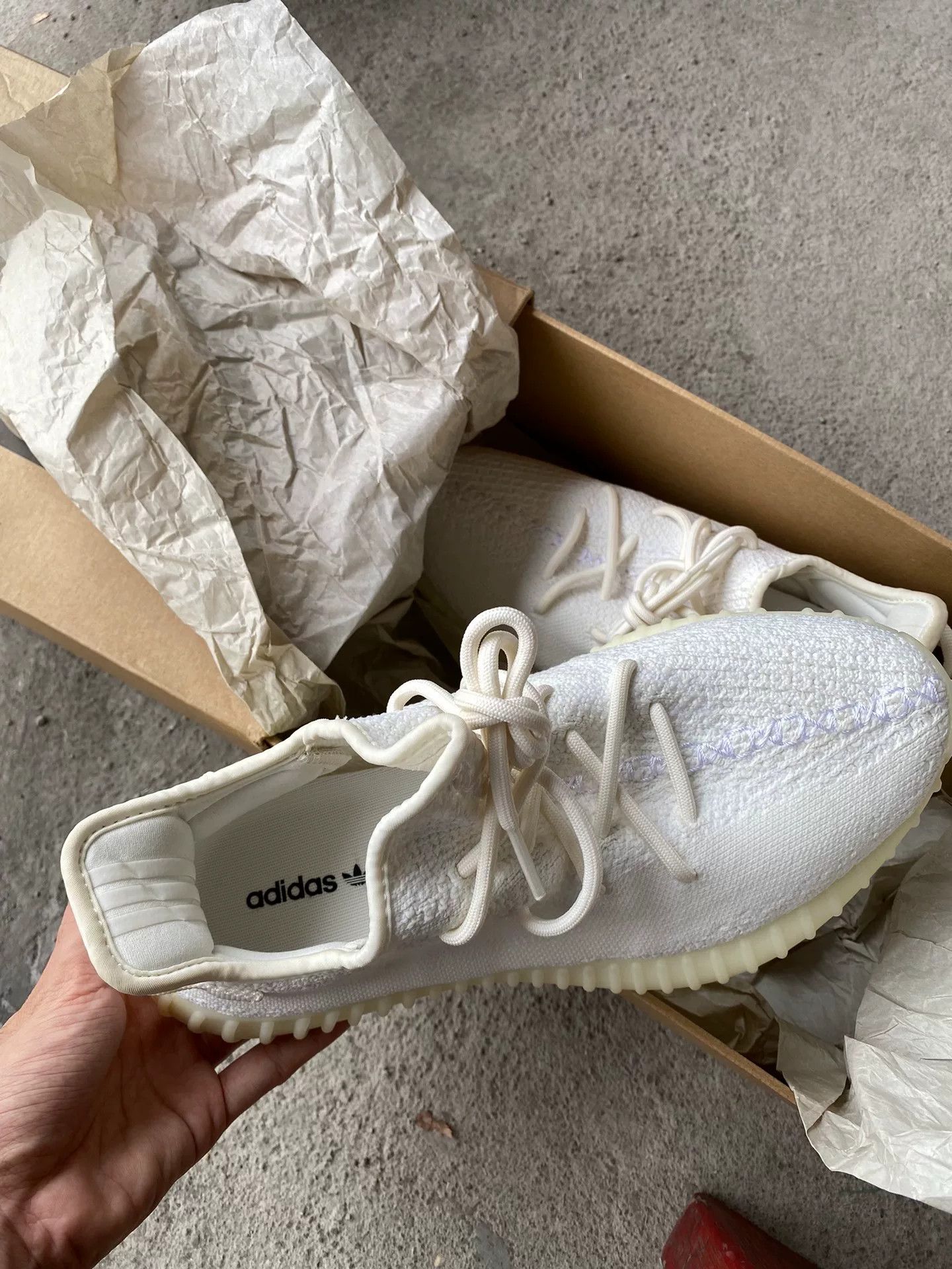 Adidas Adidas YEEZY350 White Lowtop Sneakers 42 Men Size US 9 / EU 42 - 2 Thumbnail