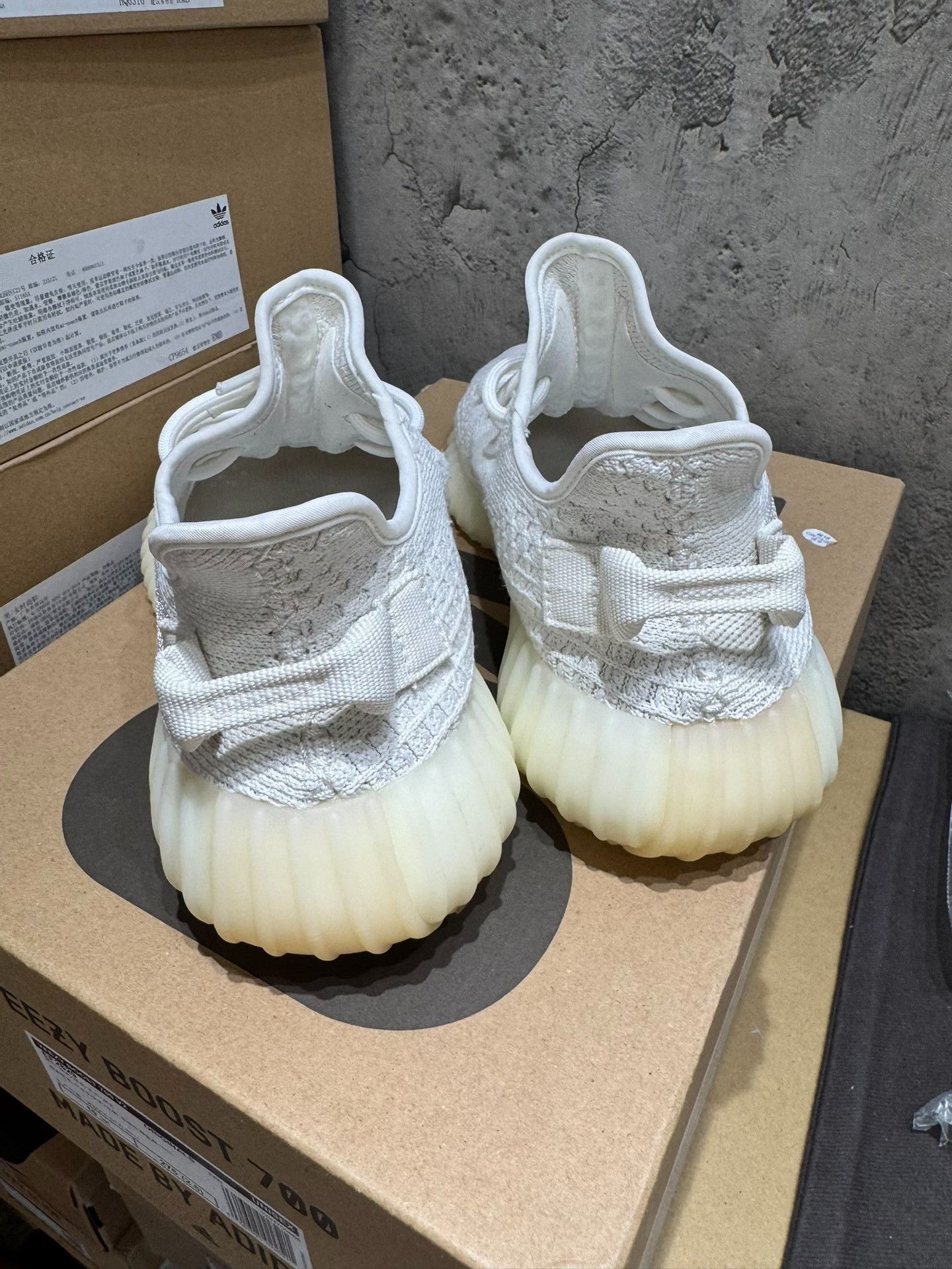 Adidas Adidas YEEZY350 White Lowtop Sneakers 35 Men Size US 5 / EU 37 - 9 Thumbnail