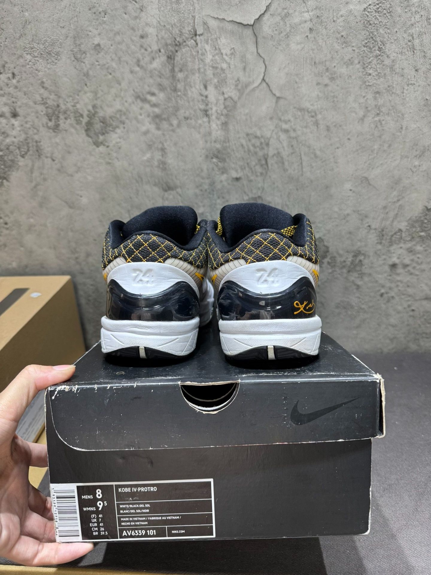 Nike Nike Yellow Lowtop Sneakers 41 Men Size US 8.5 / EU 41-42 - 2 Thumbnail