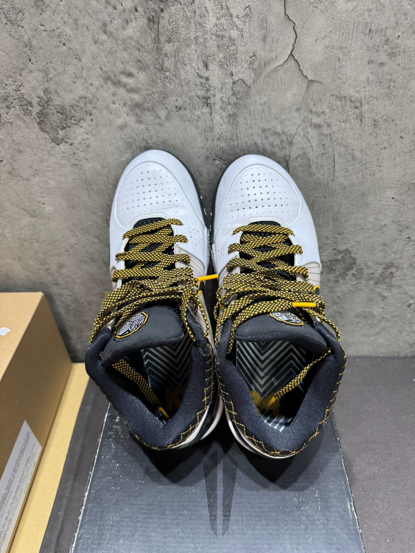 Nike Nike Yellow Lowtop Sneakers 41 Men Size US 8.5 / EU 41-42 - 5 Thumbnail