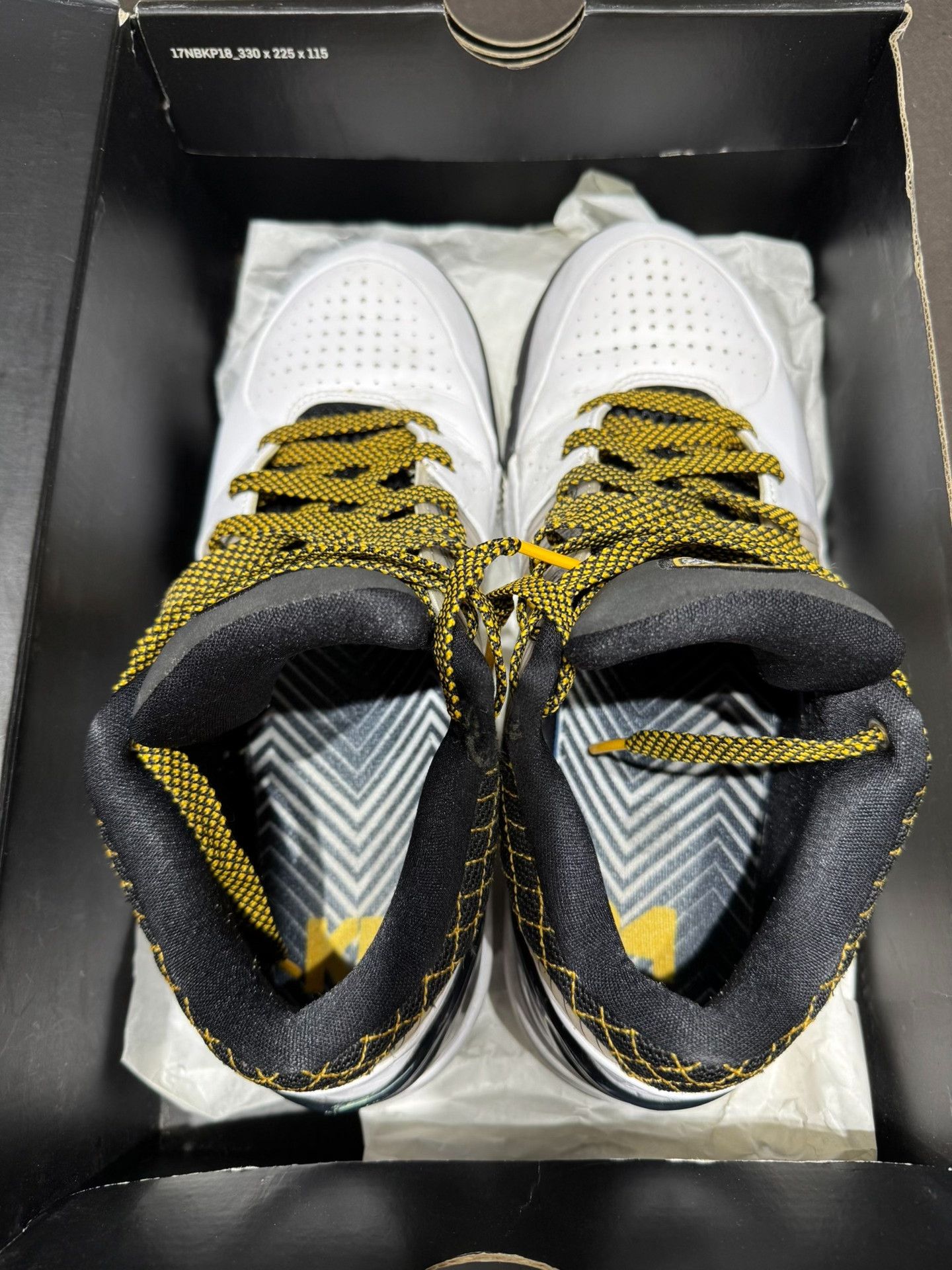 Nike Nike Yellow Lowtop Sneakers 41 Men Size US 8.5 / EU 41-42 - 9 Thumbnail