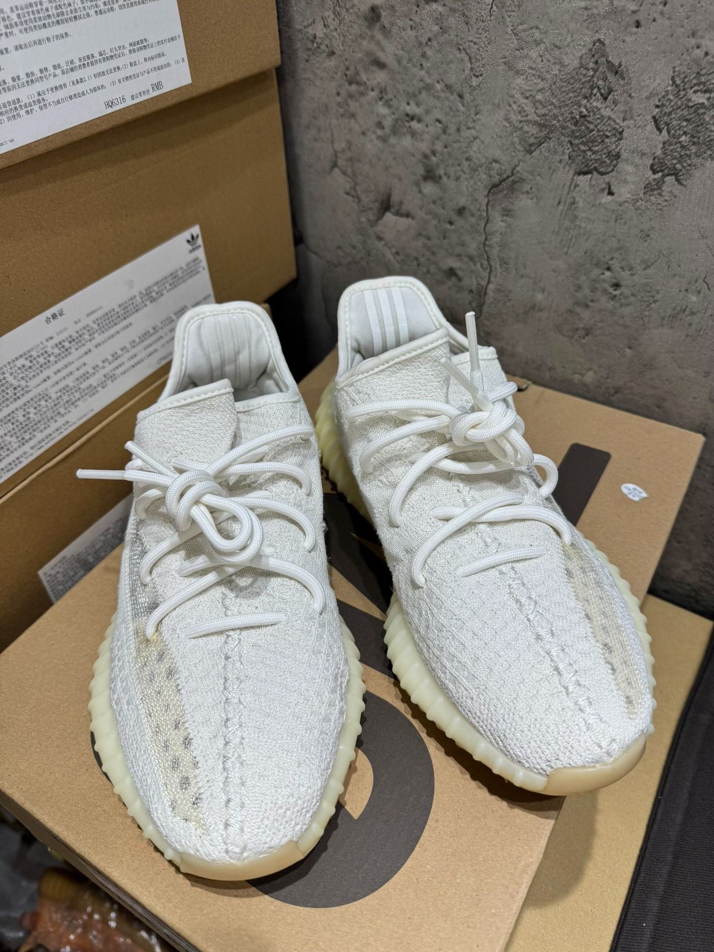 Adidas Adidas YEEZY350 White Lowtop Sneakers 35 Men Size US 5 / EU 37 - 3 Thumbnail