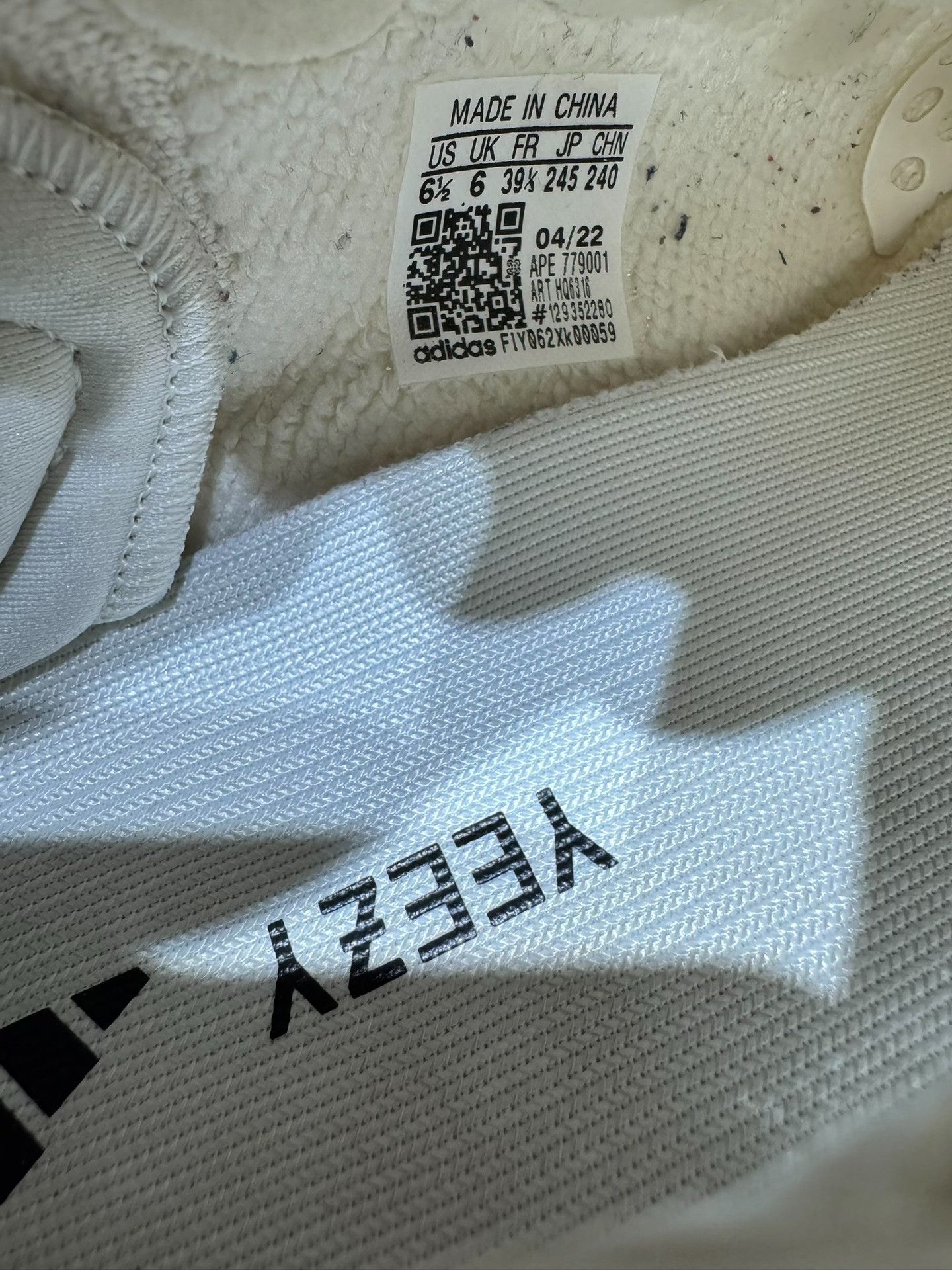 Adidas Adidas YEEZY350 White Lowtop Sneakers 35 Men Size US 5 / EU 37 - 7 Thumbnail