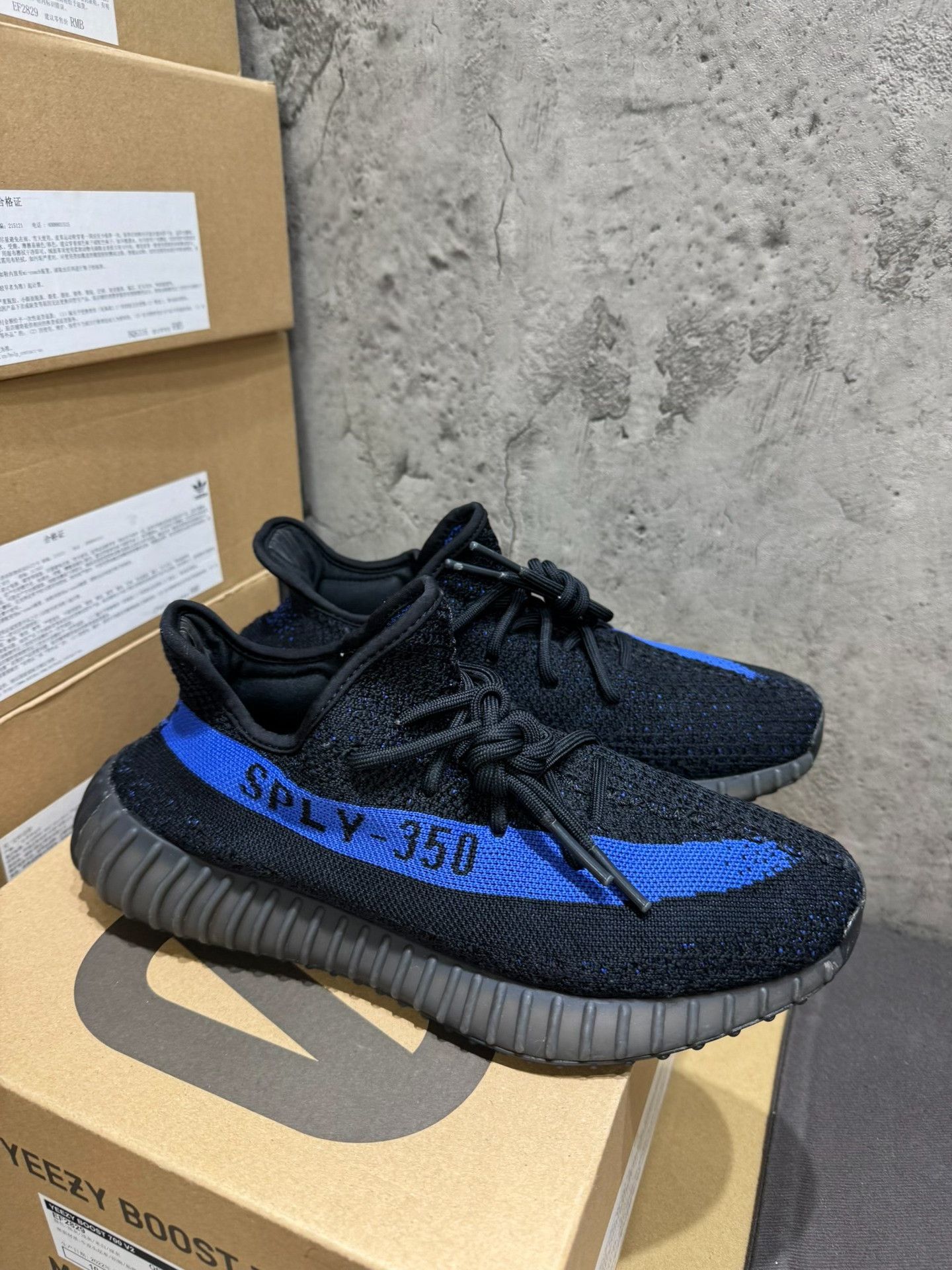 Yeezy Yeezy Blue Lowtop Sneakers 42 Men Size US 9 / EU 42 - 4 Thumbnail
