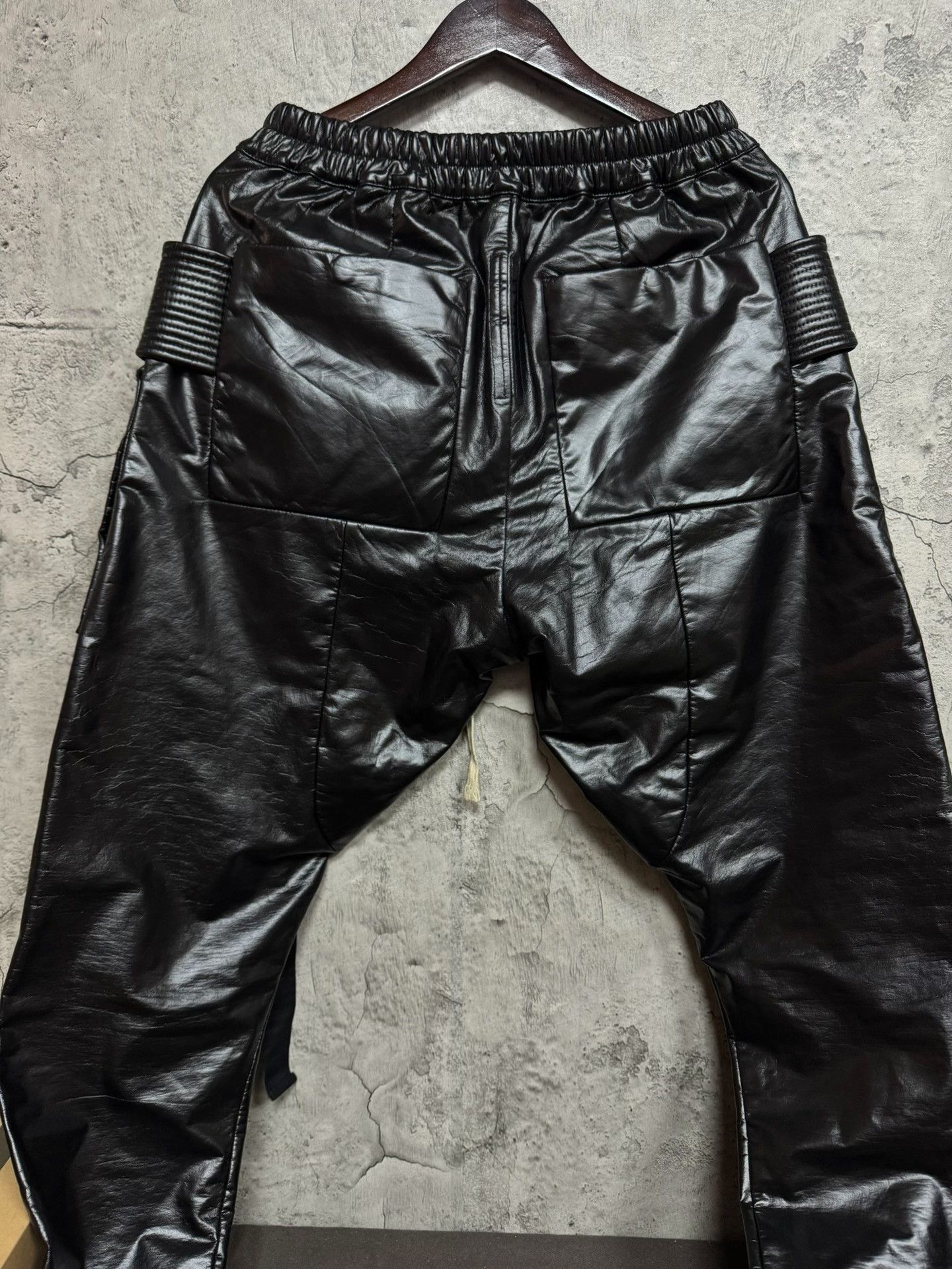 Rick Owens Rick Owens Patent Hoodie S Men Size US S / EU 44-46 / 1 - 4 Thumbnail