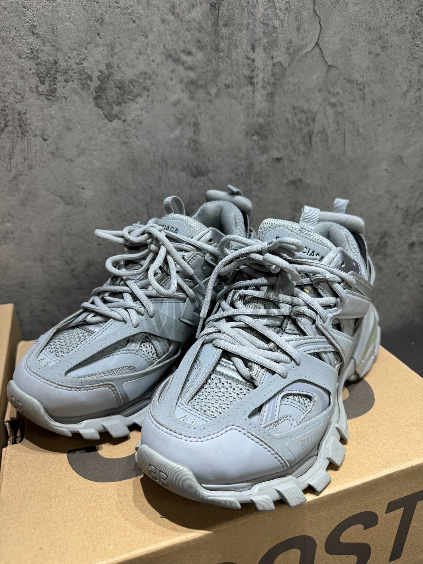 Balenciaga Balenciaga Gray Lowtop Sneakers 41 Men Size US 8.5 / EU 41-42 - 3 Thumbnail