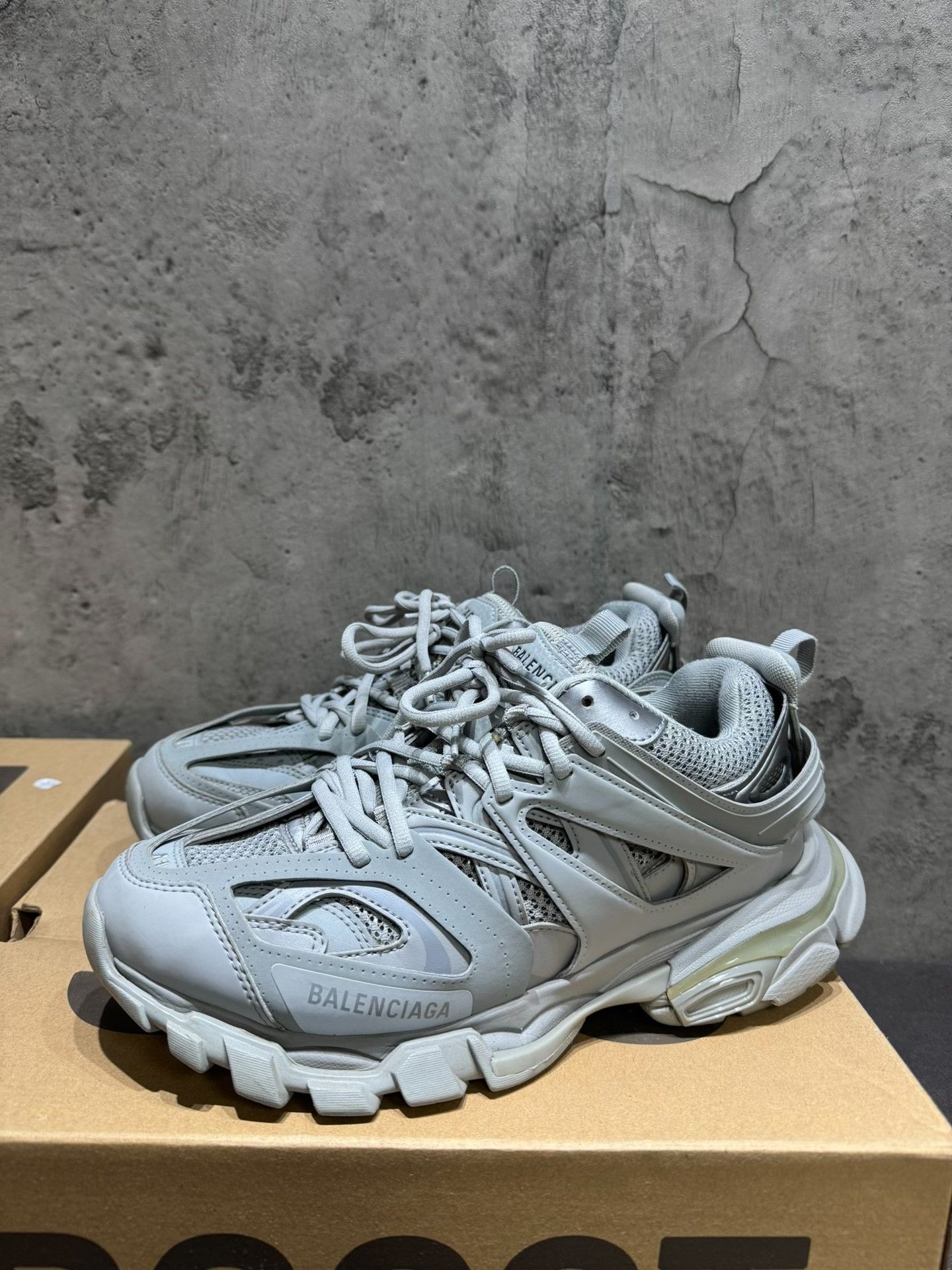 Balenciaga Balenciaga Gray Lowtop Sneakers 41 Men Size US 8.5 / EU 41-42 - 7 Thumbnail