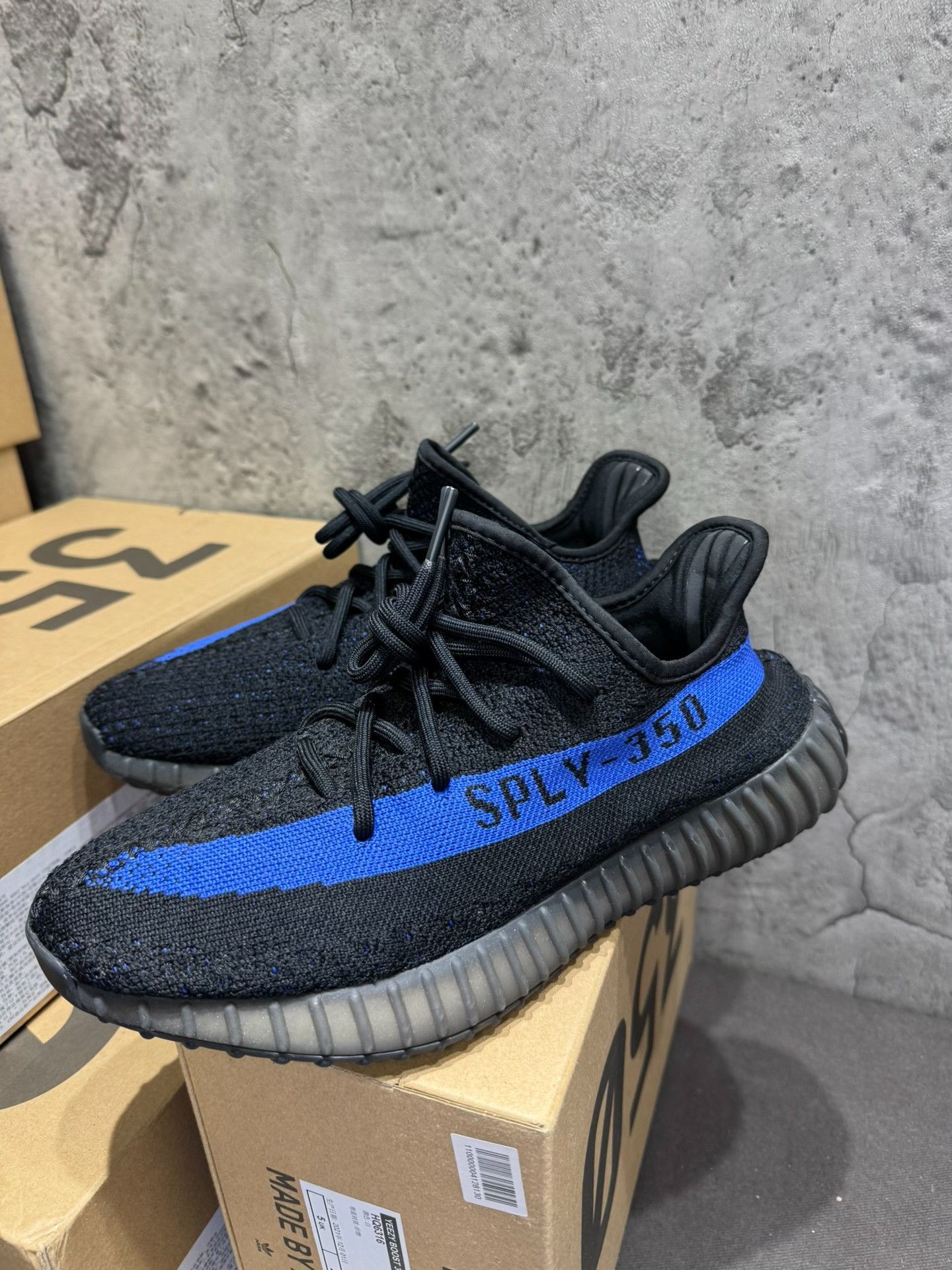 Yeezy Yeezy Blue Lowtop Sneakers 42 Men Size US 9 / EU 42 - 5 Thumbnail