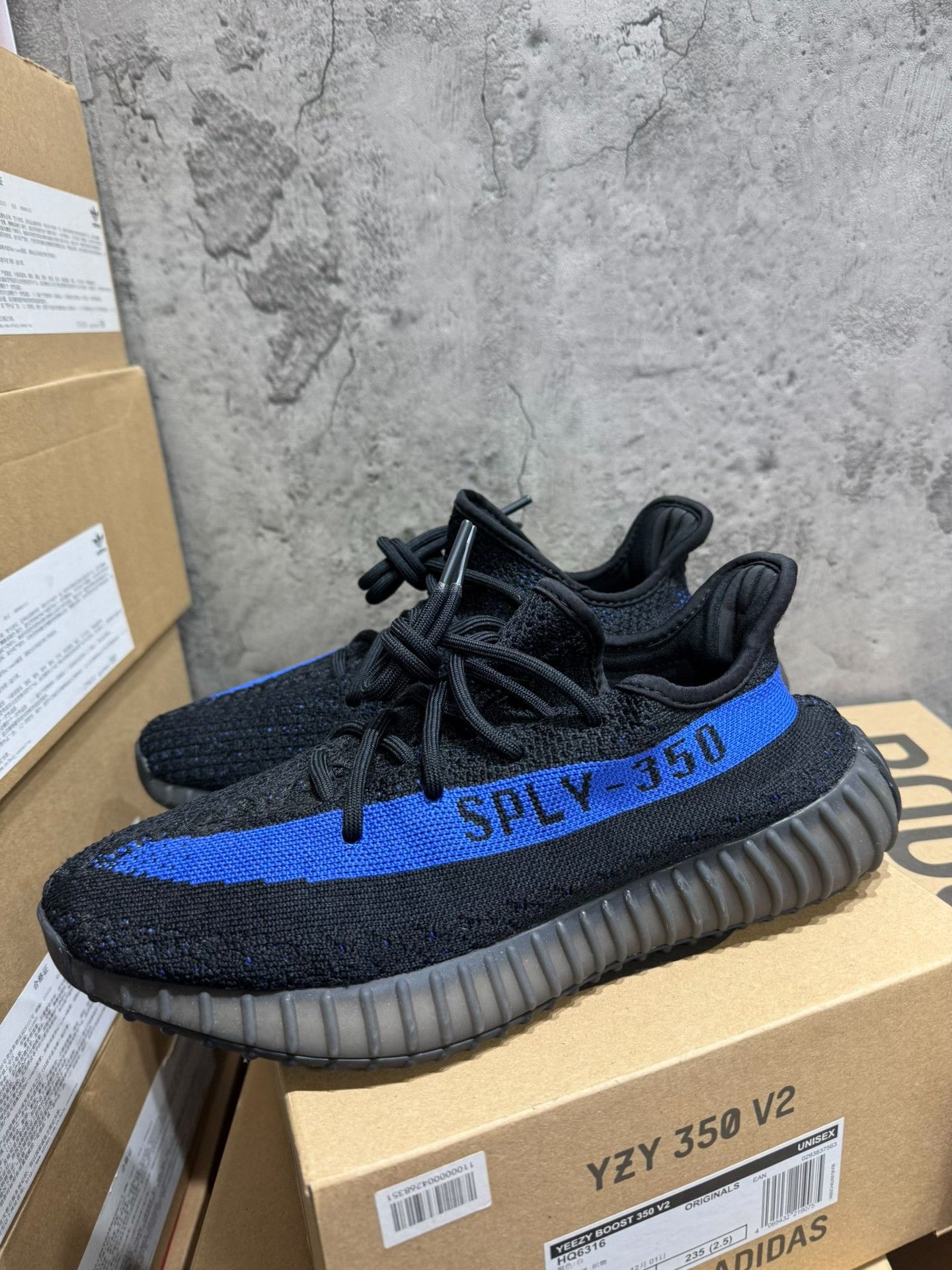 Yeezy Yeezy Blue Lowtop Sneakers 42 Men Size US 9 / EU 42 - 6 Thumbnail