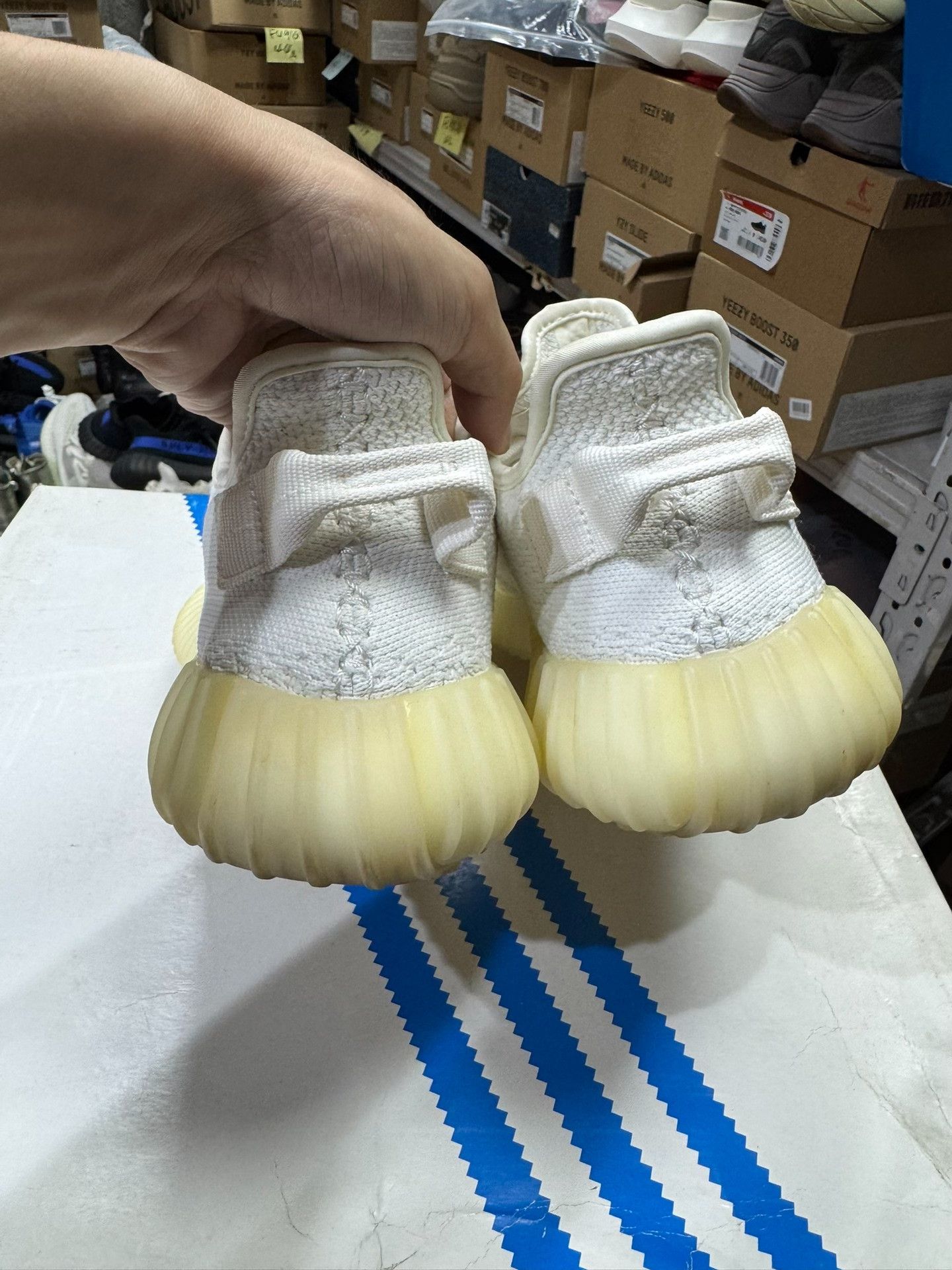 Adidas Adidas YEEZY350 White Lowtop Sneakers 38 Men Size US 6 / EU 39 - 4 Thumbnail