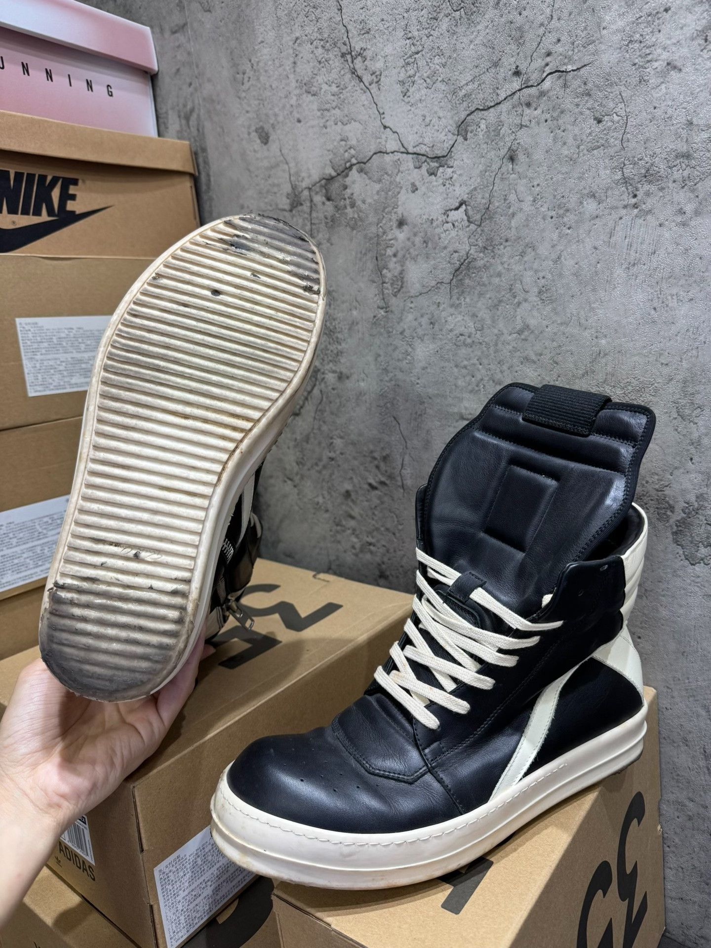 Rick Owens Rick Owens Leather Black Hitop Sneakers 42 Men Size US 9 / EU 42 - 7 Thumbnail