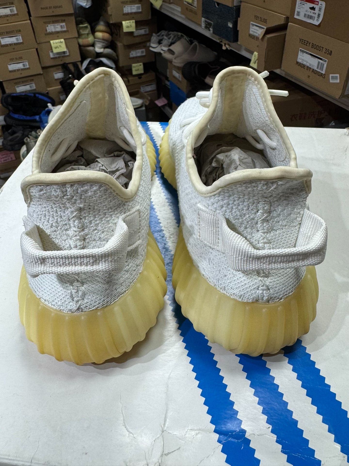 Adidas Adidas YEEZY350 White Lowtop Sneakers 40 Men Size US 7.5 / EU 40-41 - 6 Thumbnail