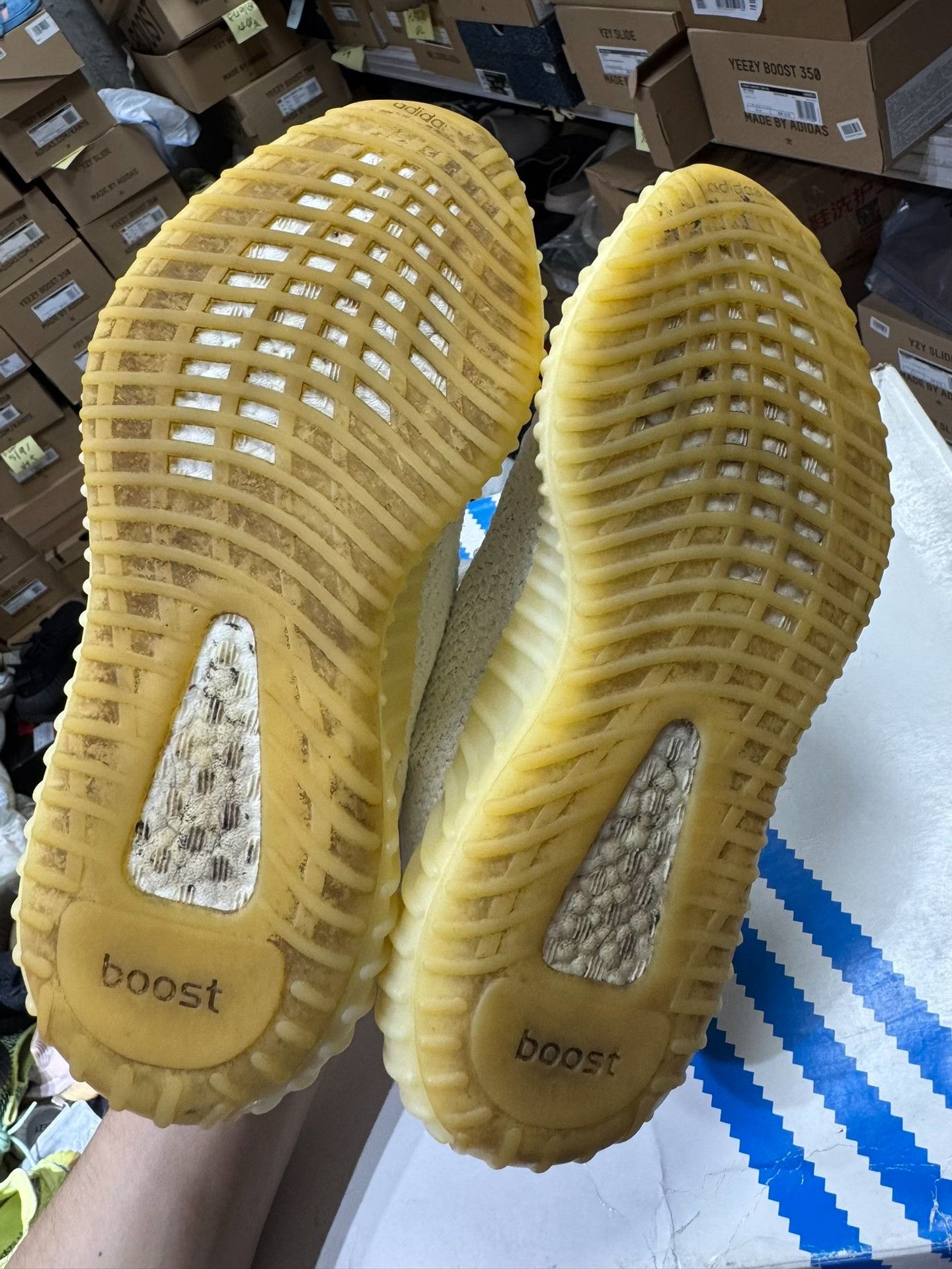 Adidas Adidas YEEZY350 White Lowtop Sneakers 40 Men Size US 7.5 / EU 40-41 - 7 Thumbnail