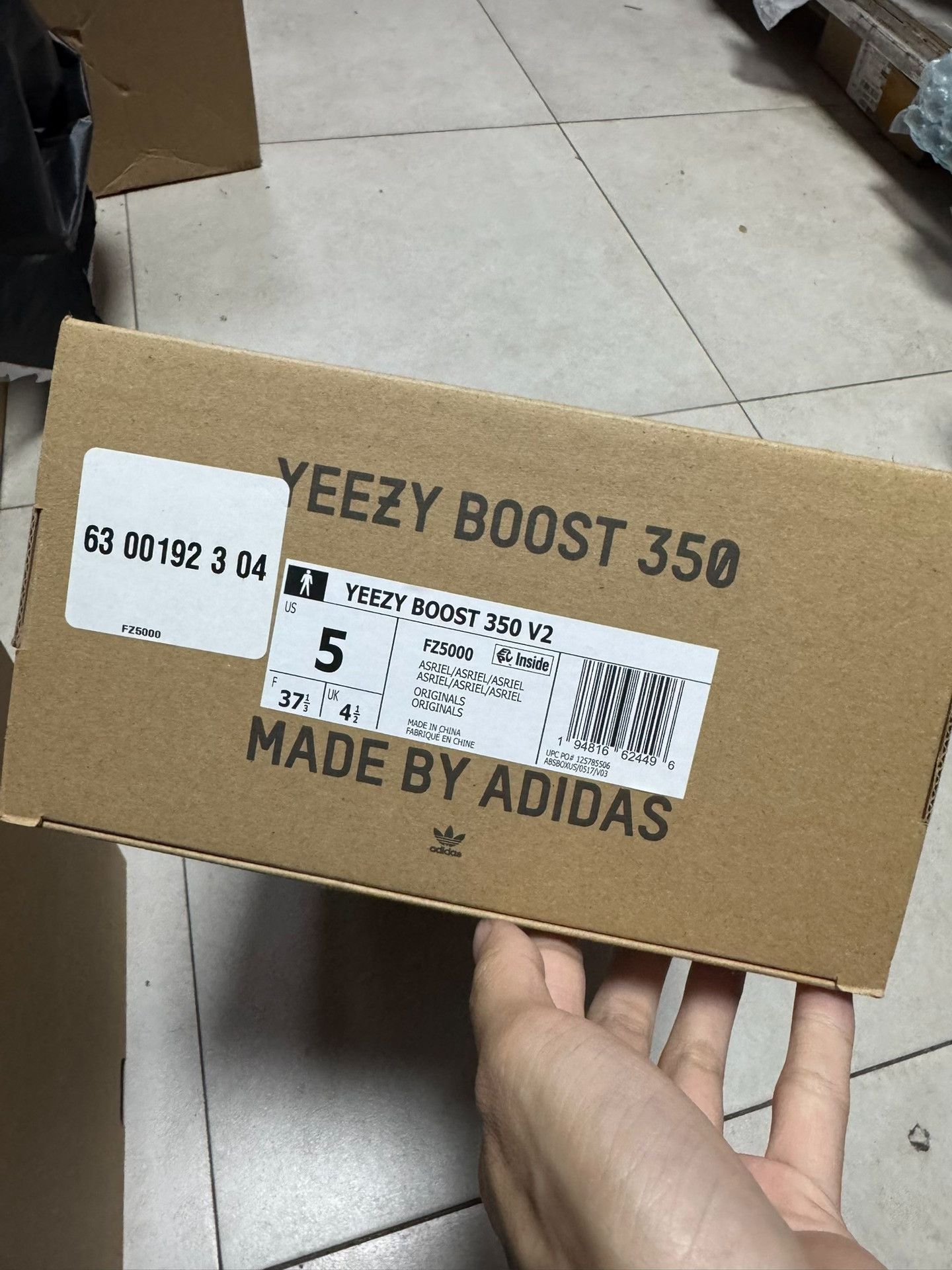 Adidas Adidas YEEZY350 Black Lowtop Sneakers 37 Men Size US 5 / EU 37 - 3 Thumbnail