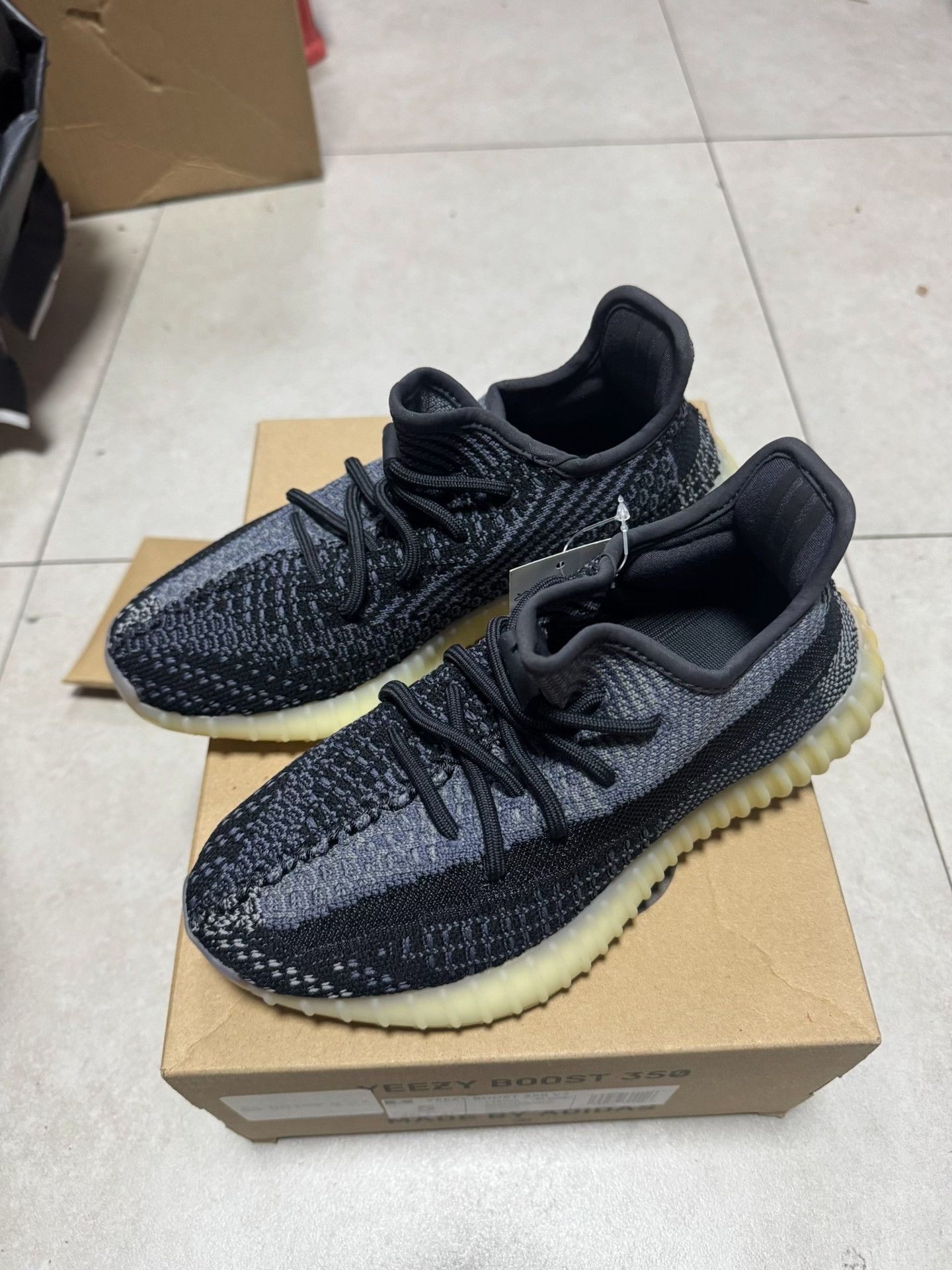 Adidas Adidas YEEZY350 Black Lowtop Sneakers 37 Men Size US 5 / EU 37 - 8 Thumbnail