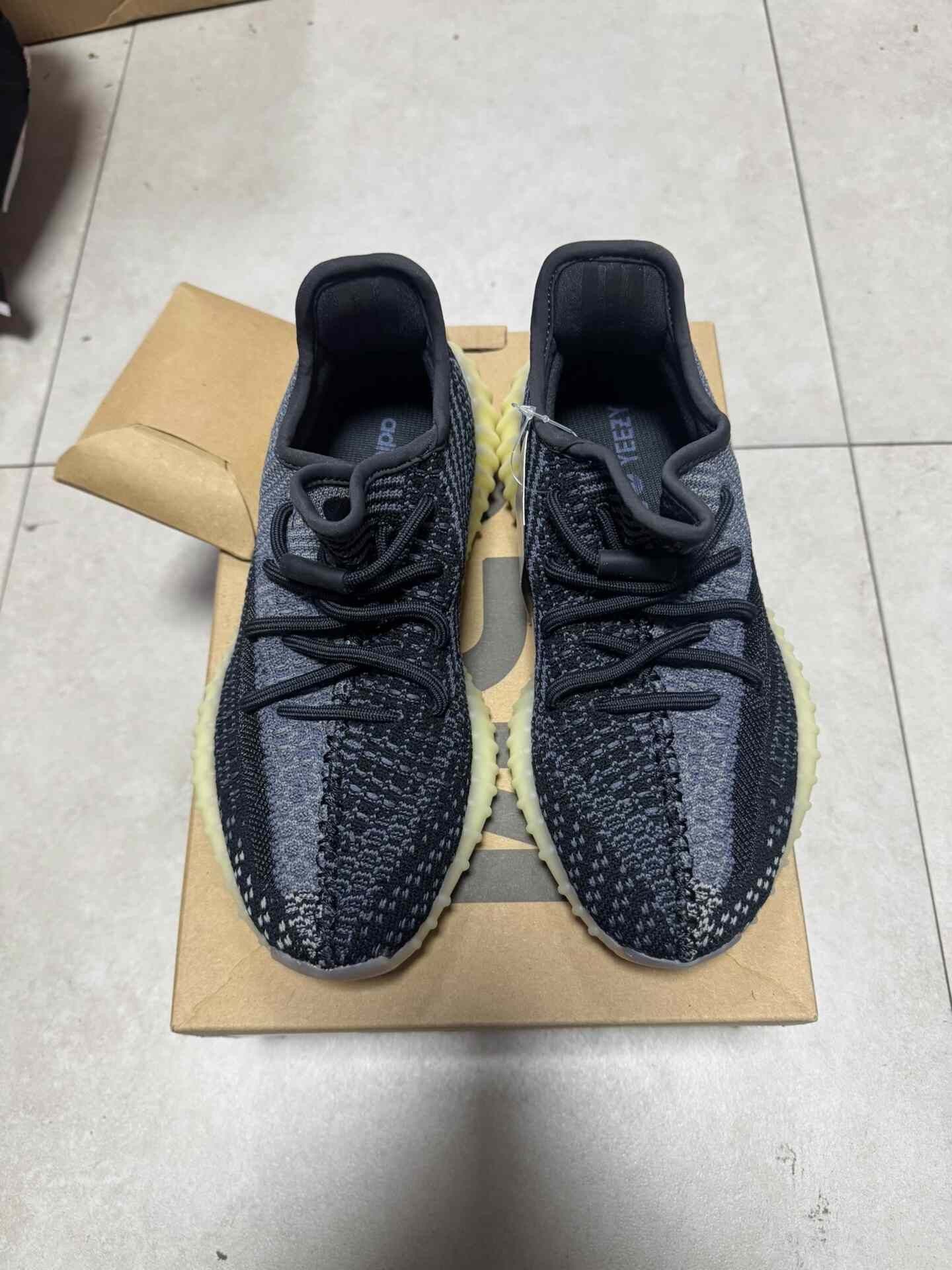Adidas Adidas YEEZY350 Black Lowtop Sneakers 37 Men Size US 5 / EU 37 - 7 Thumbnail