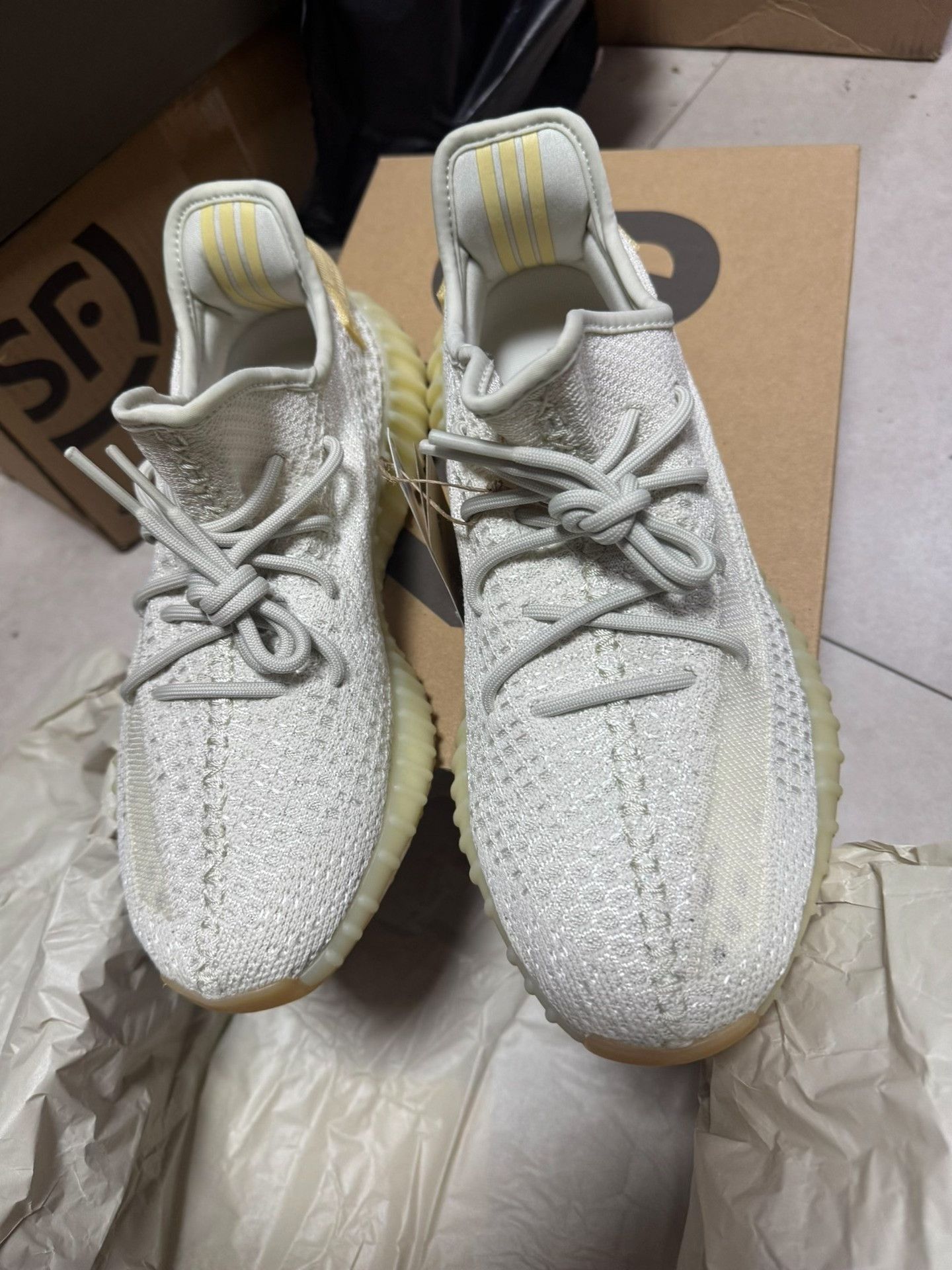 Adidas Adidas Yellow Lowtop Sneakers 35 Men Size US 5 / EU 37 - 4 Thumbnail