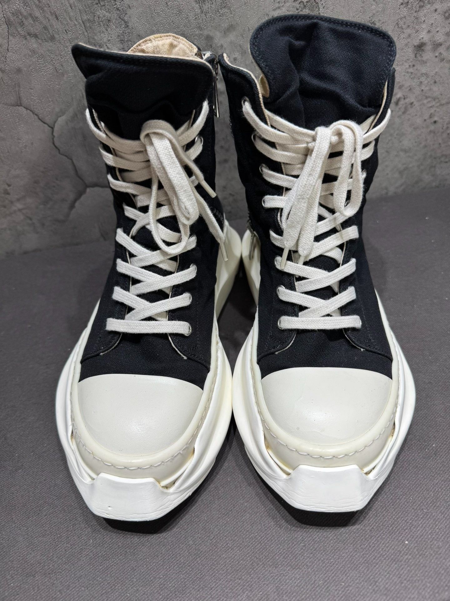 Rick Owens Rick Owens Canvas Black Hoodie 39 Men Size US M / EU 48-50 / 2 - 7 Thumbnail