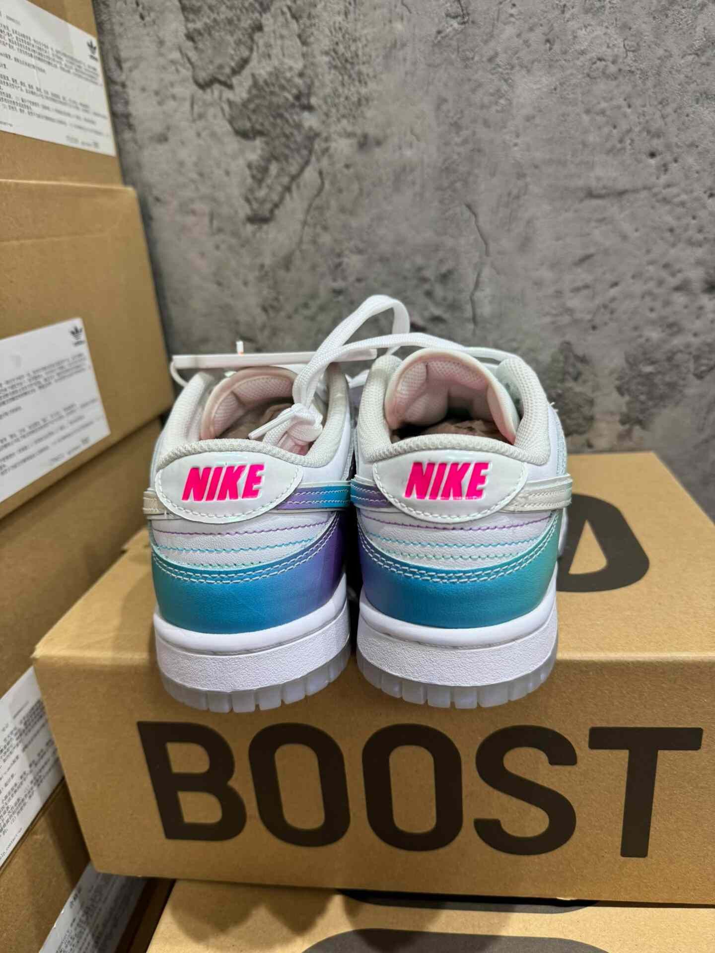 Nike Nike DUNK Gradient Blue Lowtop Sneakers 37 Women Size US 6.5 / IT 36.5 - 8 Thumbnail