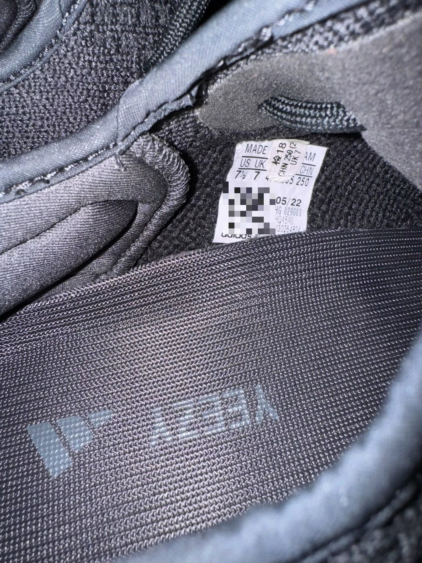 Adidas Adidas YEEZY350 Black Lowtop Sneakers 40 Men Size US 7.5 / EU 40-41 - 7 Thumbnail