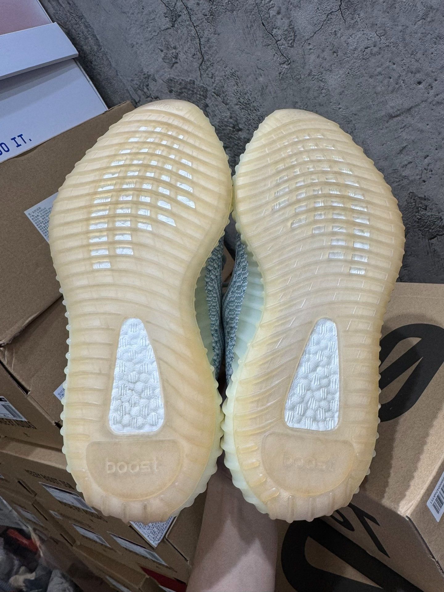 Adidas Adidas YEEZY350 White Lowtop Sneakers 37 Men Size US 5 / EU 37 - 8 Thumbnail