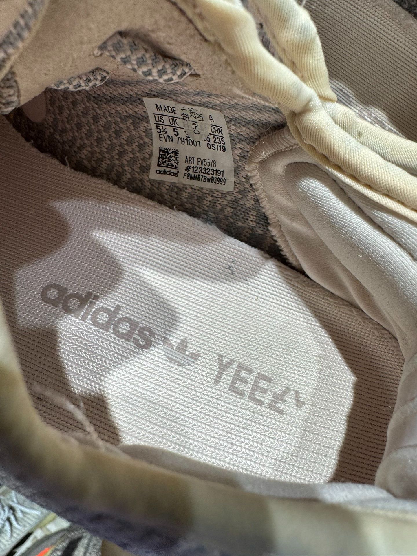 Adidas Adidas YEEZY350 Pink Lowtop Sneakers S Men Size US 10 / EU 43 - 6 Thumbnail