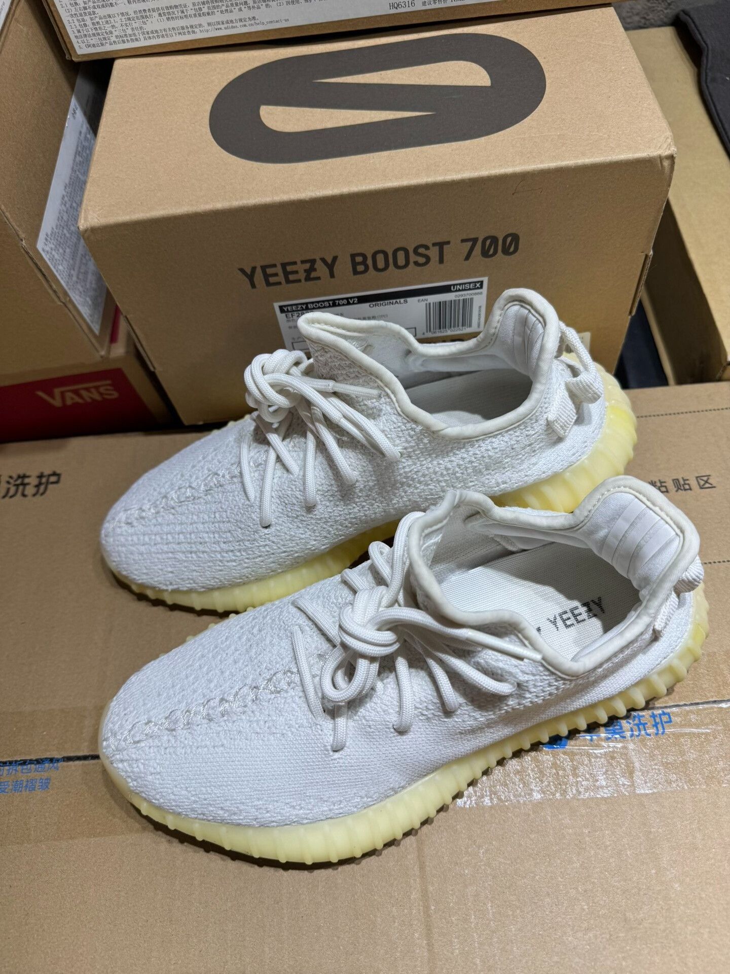 Adidas Adidas YEEZY350 White Lowtop Sneakers 39 Men Size US 6.5 / EU 39-40 - 6 Thumbnail