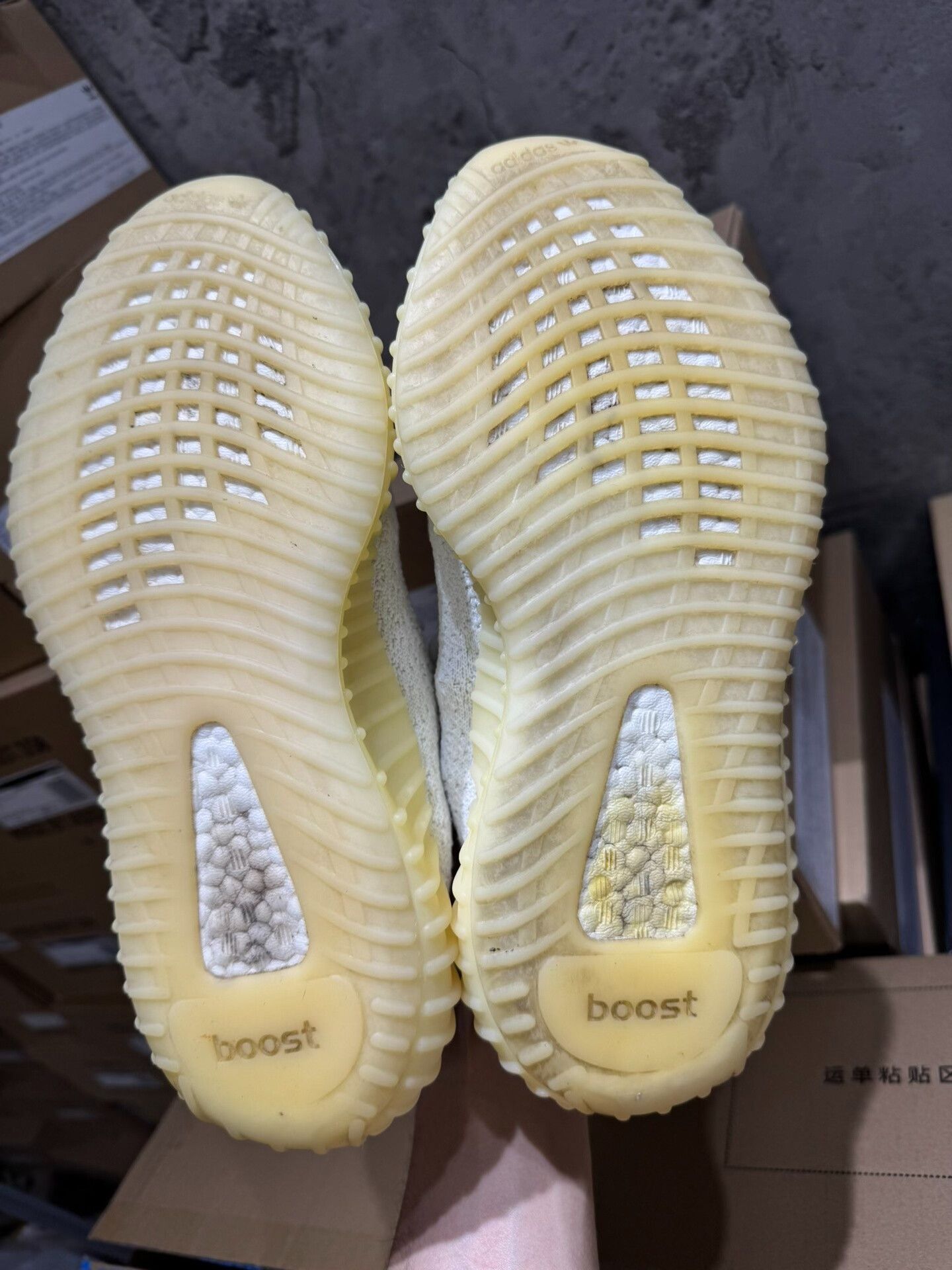 Adidas Adidas YEEZY350 White Lowtop Sneakers 39 Men Size US 6.5 / EU 39-40 - 4 Thumbnail