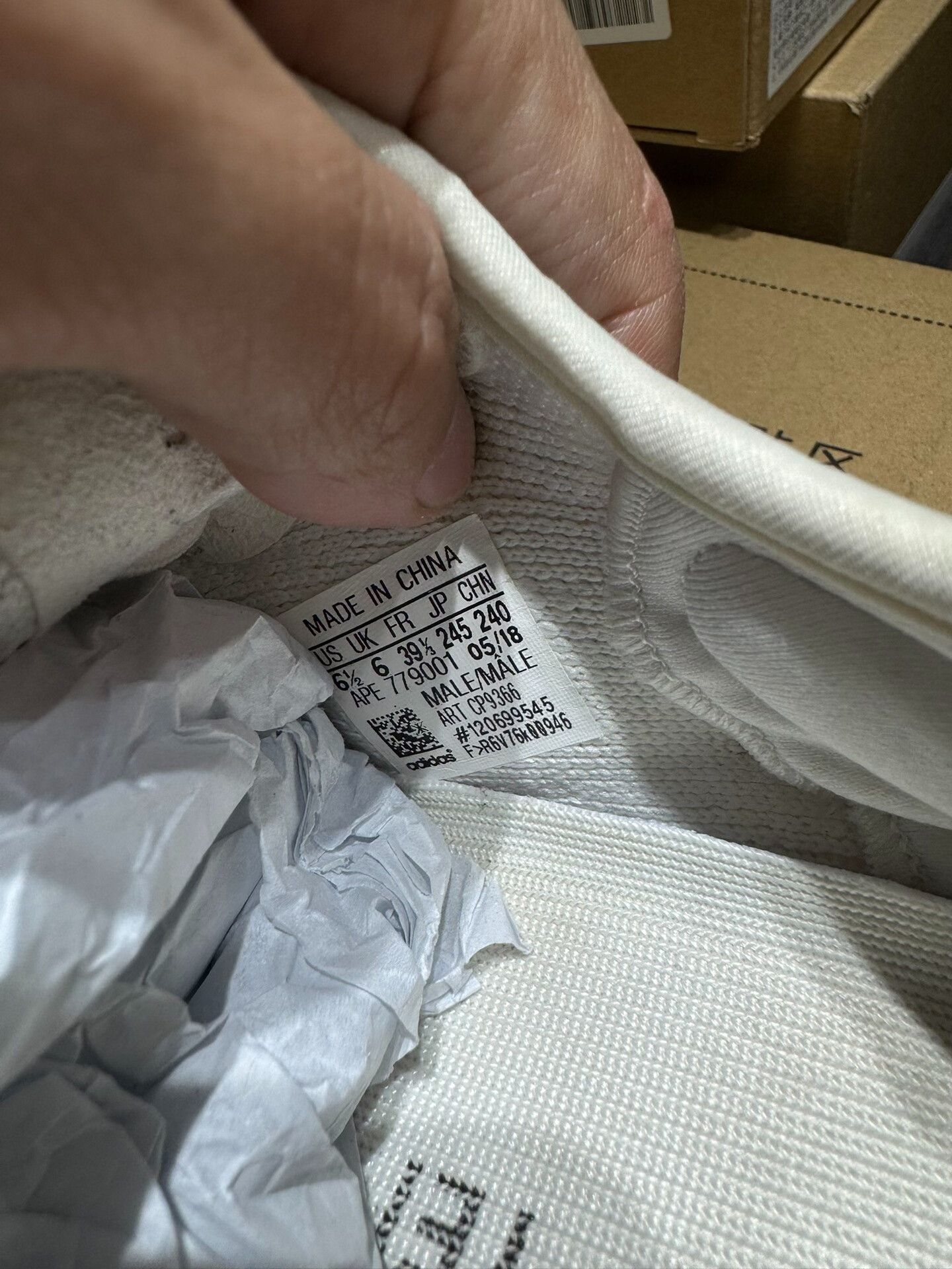 Adidas Adidas YEEZY350 White Lowtop Sneakers 39 Men Size US 6.5 / EU 39-40 - 8 Thumbnail