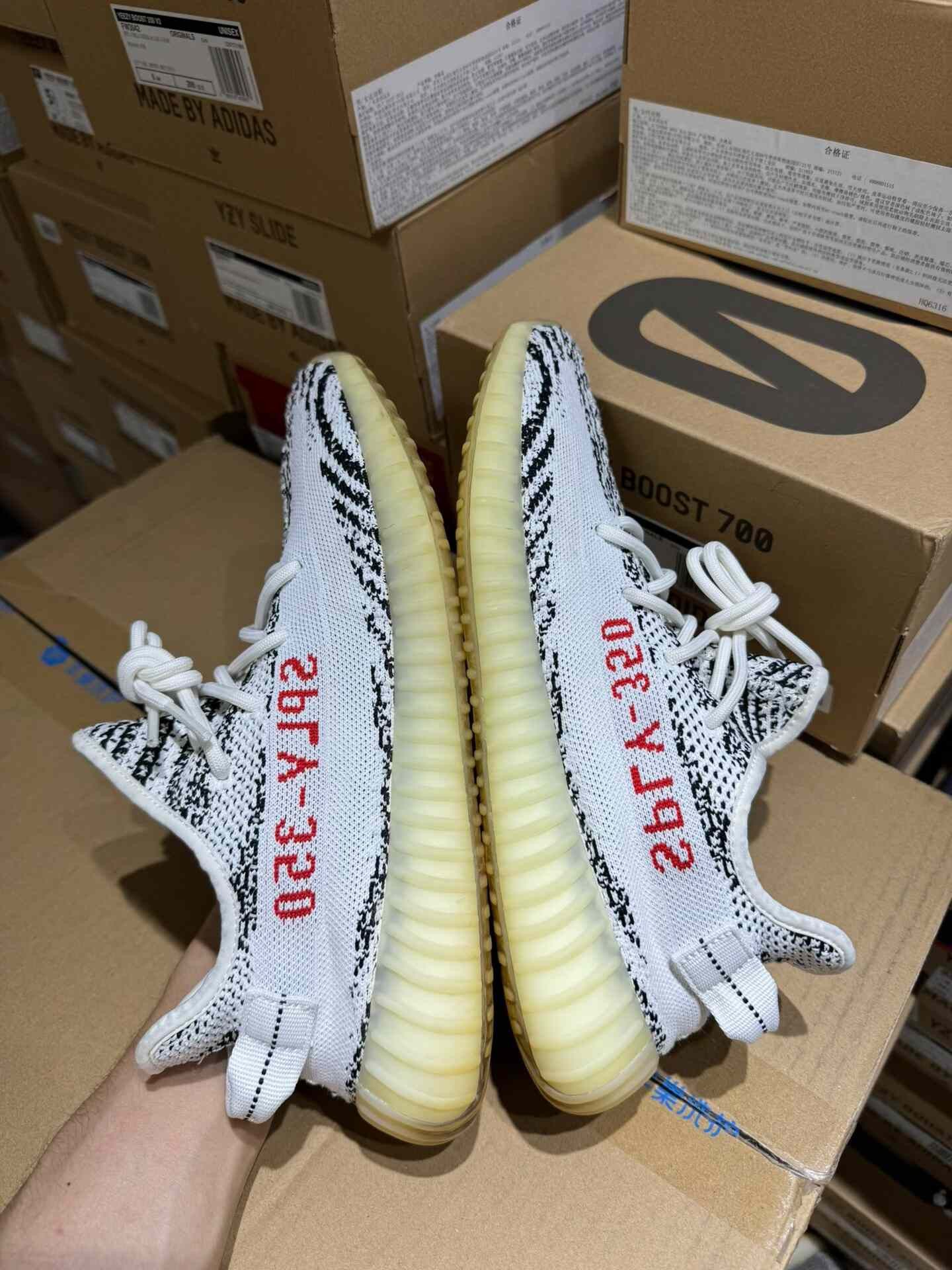 Adidas Adidas YEEZY350 White Lowtop Sneakers 9 Men Size US 9 / EU 42 - 4 Thumbnail