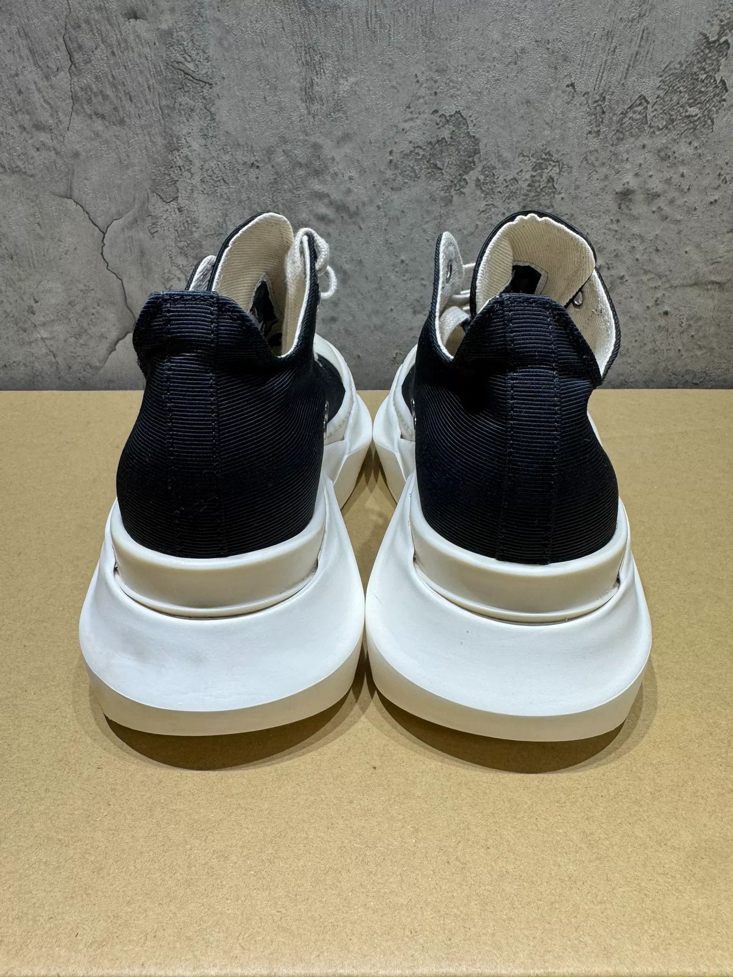 Rick Owens Rick Owens Black Lowtop Sneakers 37 Women Size US 6.5 / IT 36.5 - 4 Thumbnail