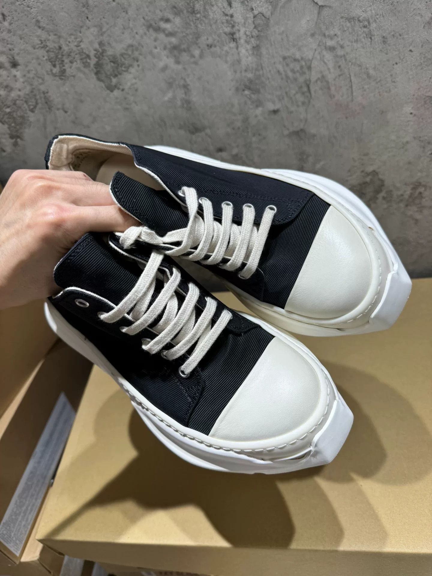 Rick Owens Rick Owens Black Lowtop Sneakers 37 Women Size US 6.5 / IT 36.5 - 7 Thumbnail