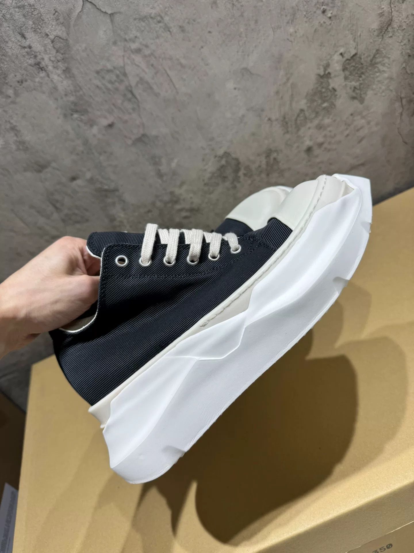 Rick Owens Rick Owens Black Lowtop Sneakers 37 Women Size US 6.5 / IT 36.5 - 8 Thumbnail