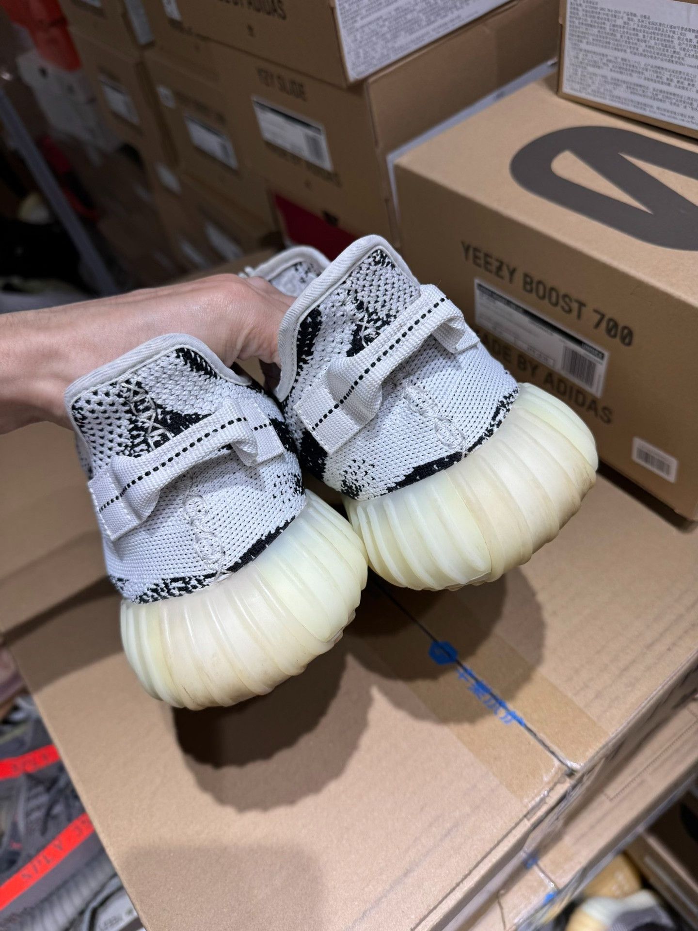 Adidas Adidas YEEZY350 White Lowtop Sneakers 10 Men Size US 10 / EU 43 - 3 Thumbnail