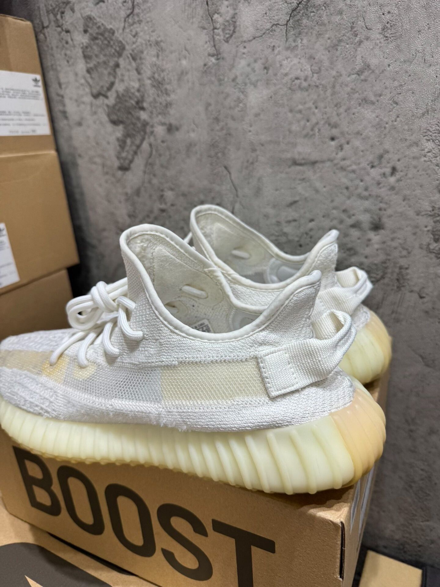 Adidas Adidas YEEZY350 White Lowtop Sneakers 9 Men Size US 9 / EU 42 - 4 Thumbnail