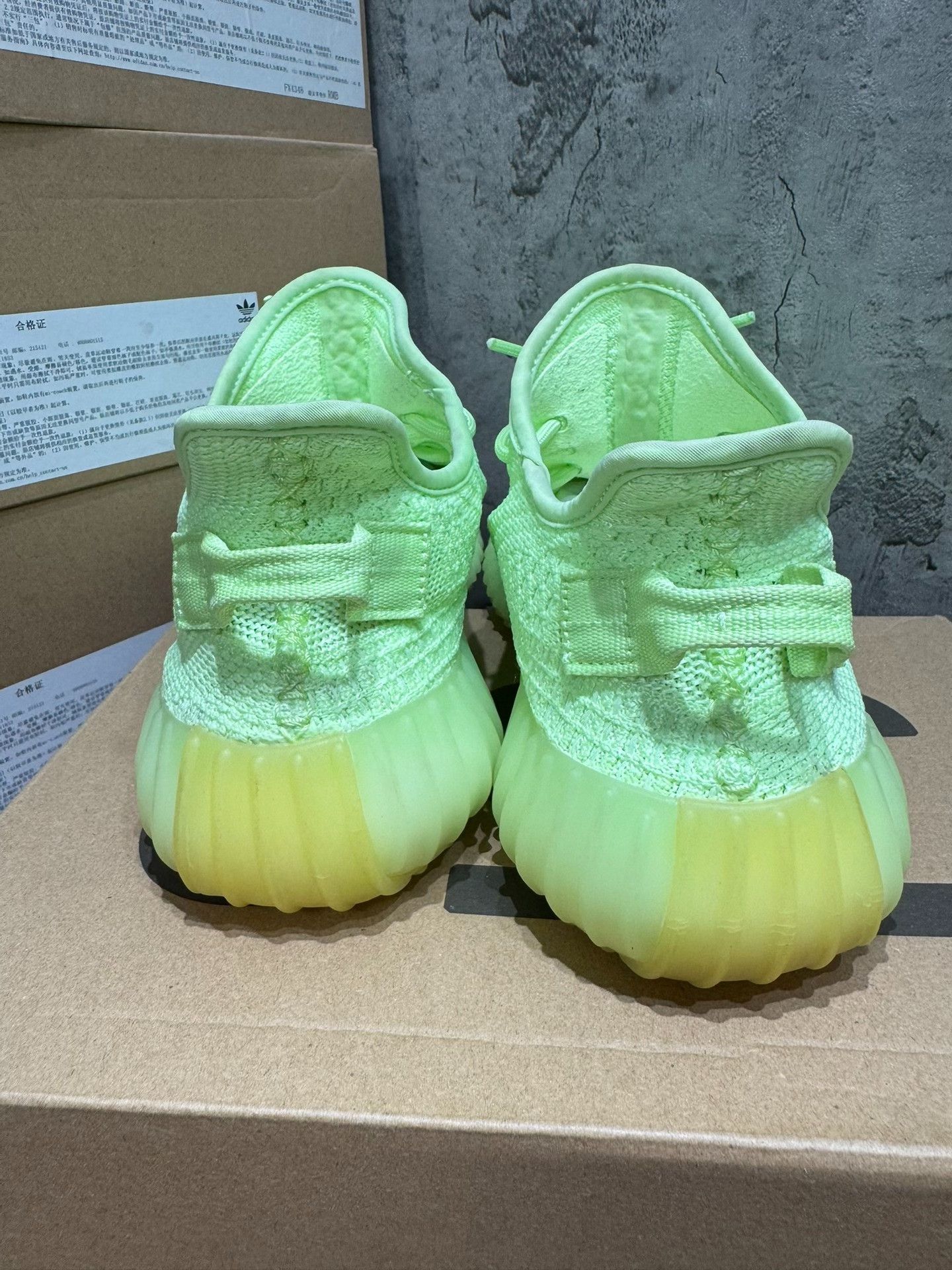 Adidas Adidas YEEZY350 Glow Green Lowtop Sneakers 40 Men Size US 7.5 / EU 40-41 - 3 Thumbnail