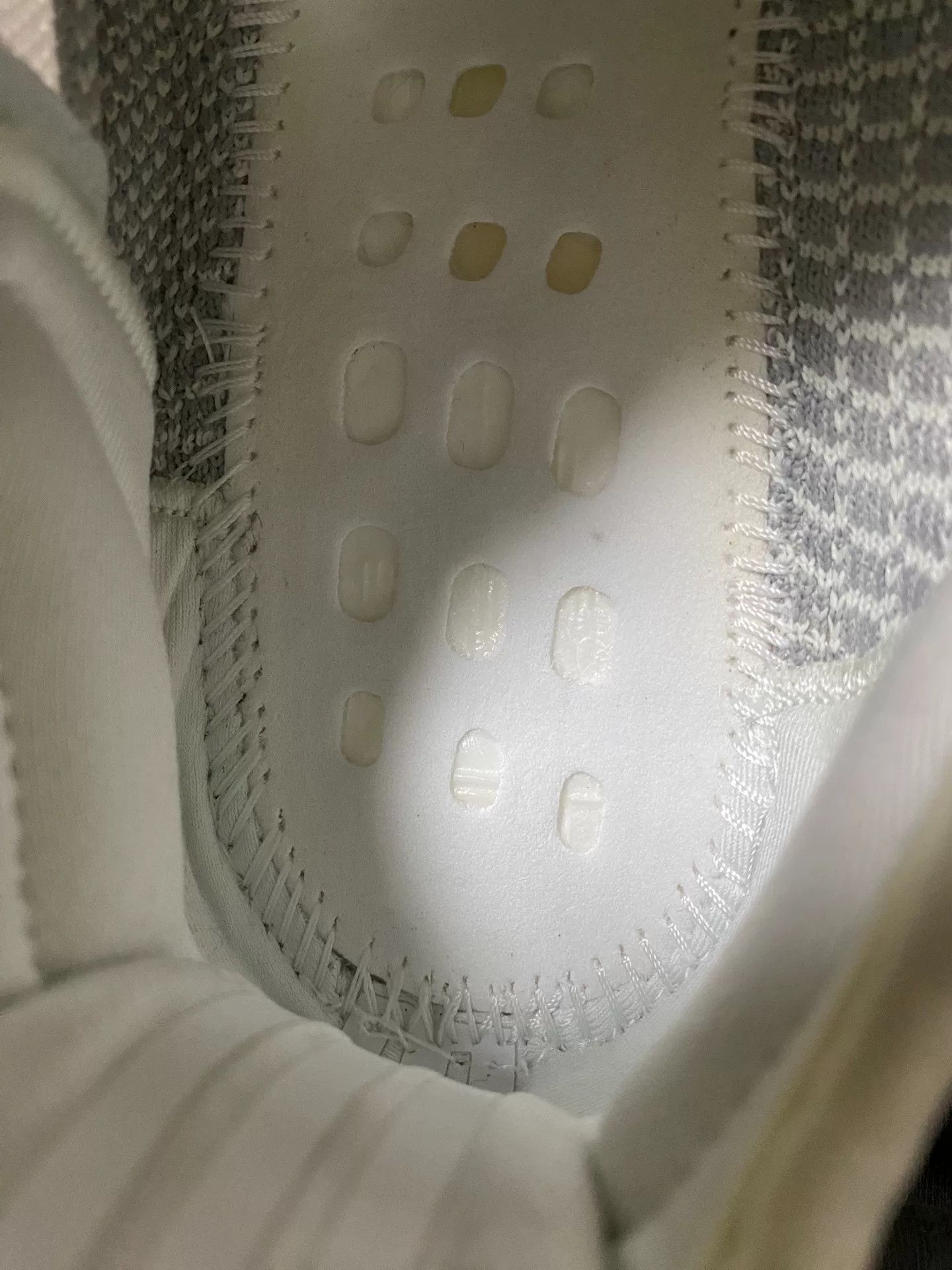 Yeezy Yeezy Gray Lowtop Sneakers 42 Men Size US 9 / EU 42 - 8 Thumbnail
