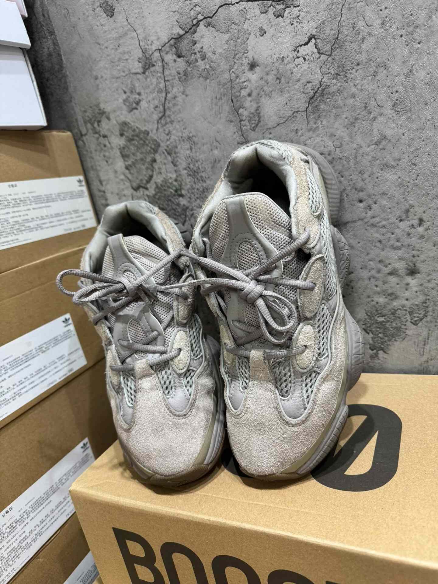 Adidas Adidas YEEZY500 Gray Lowtop Sneakers 42 Men Size US 9 / EU 42 - 8 Thumbnail