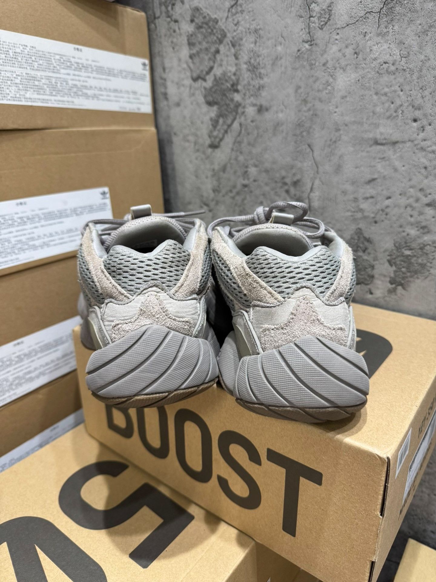 Adidas Adidas YEEZY500 Gray Lowtop Sneakers 42 Men Size US 9 / EU 42 - 3 Thumbnail
